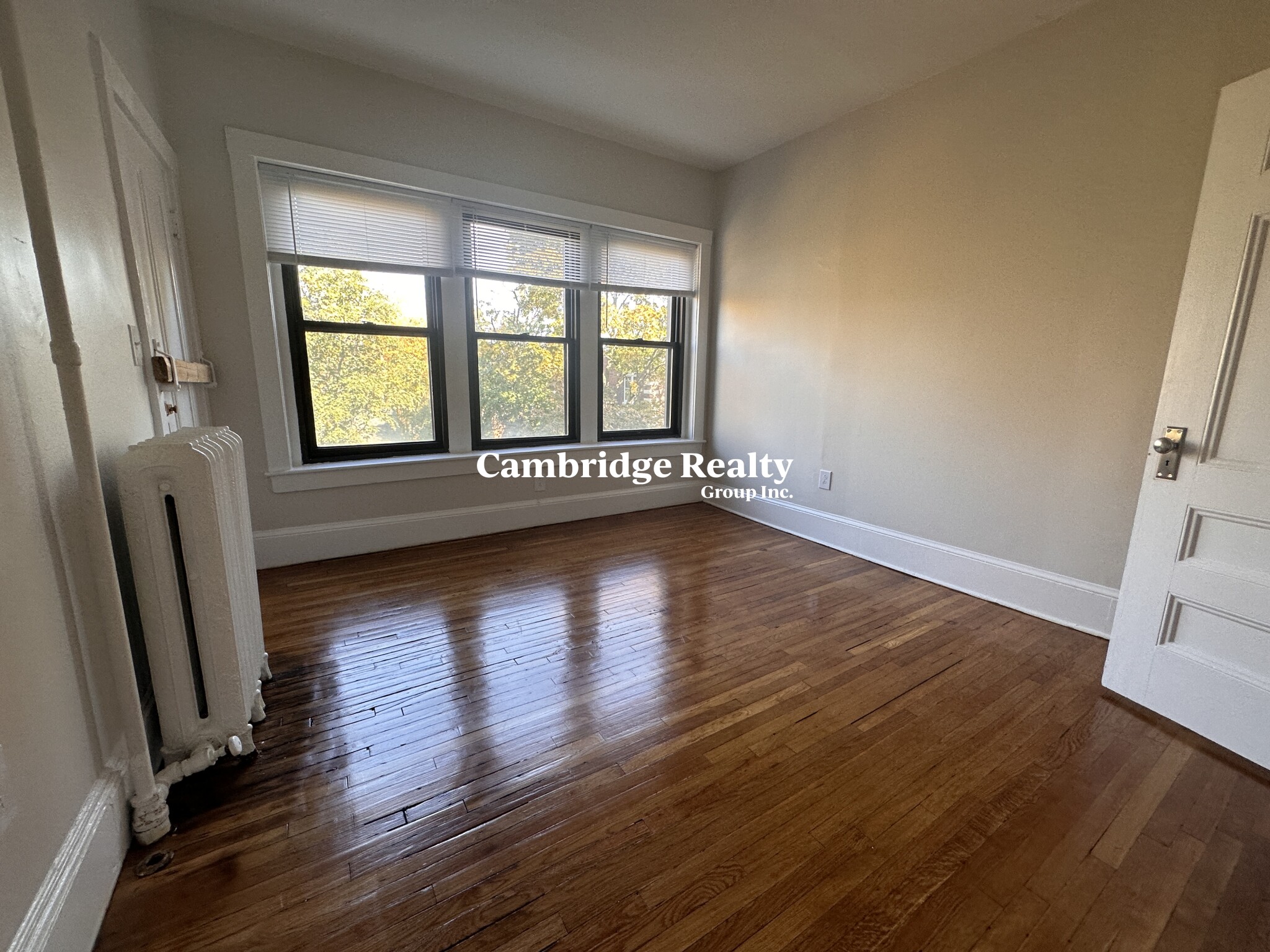 1039 Massachusetts Ave, Harvard Square