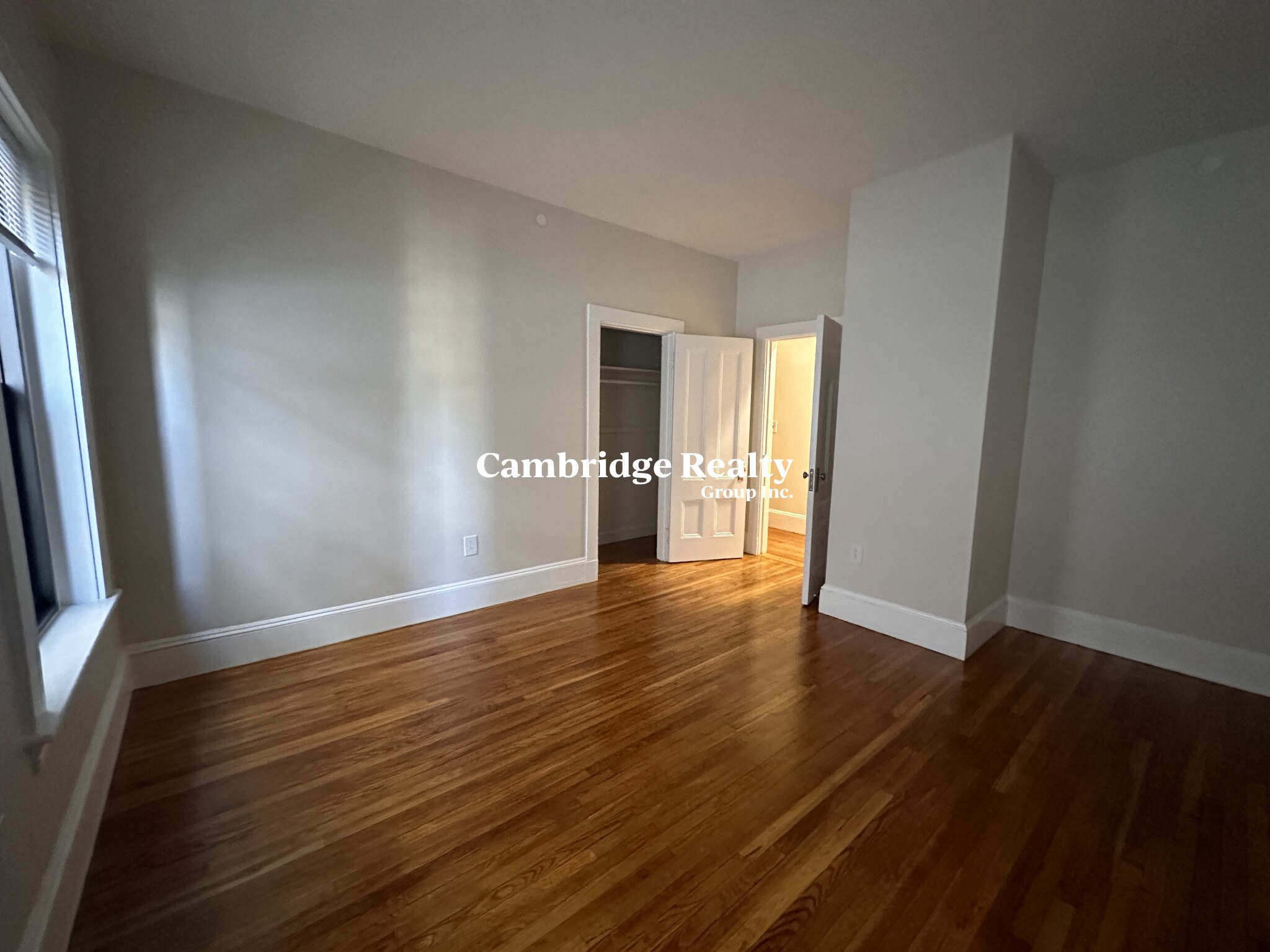 1039 Massachusetts Ave, Harvard Square