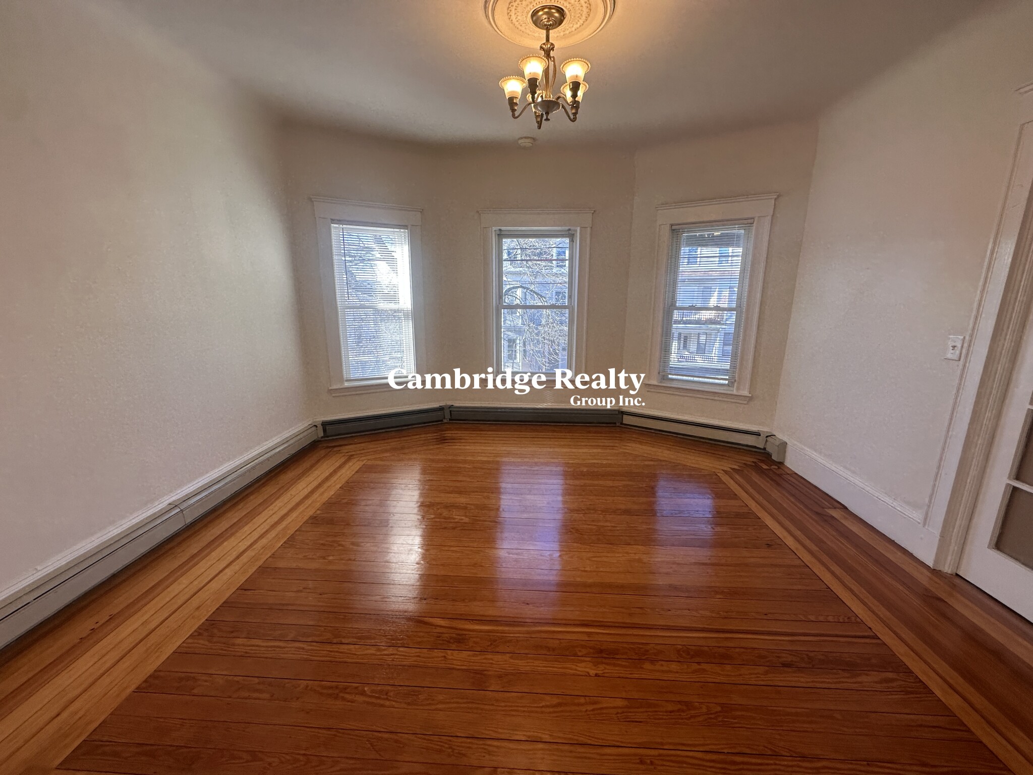 147 Willow Ave, Davis Square