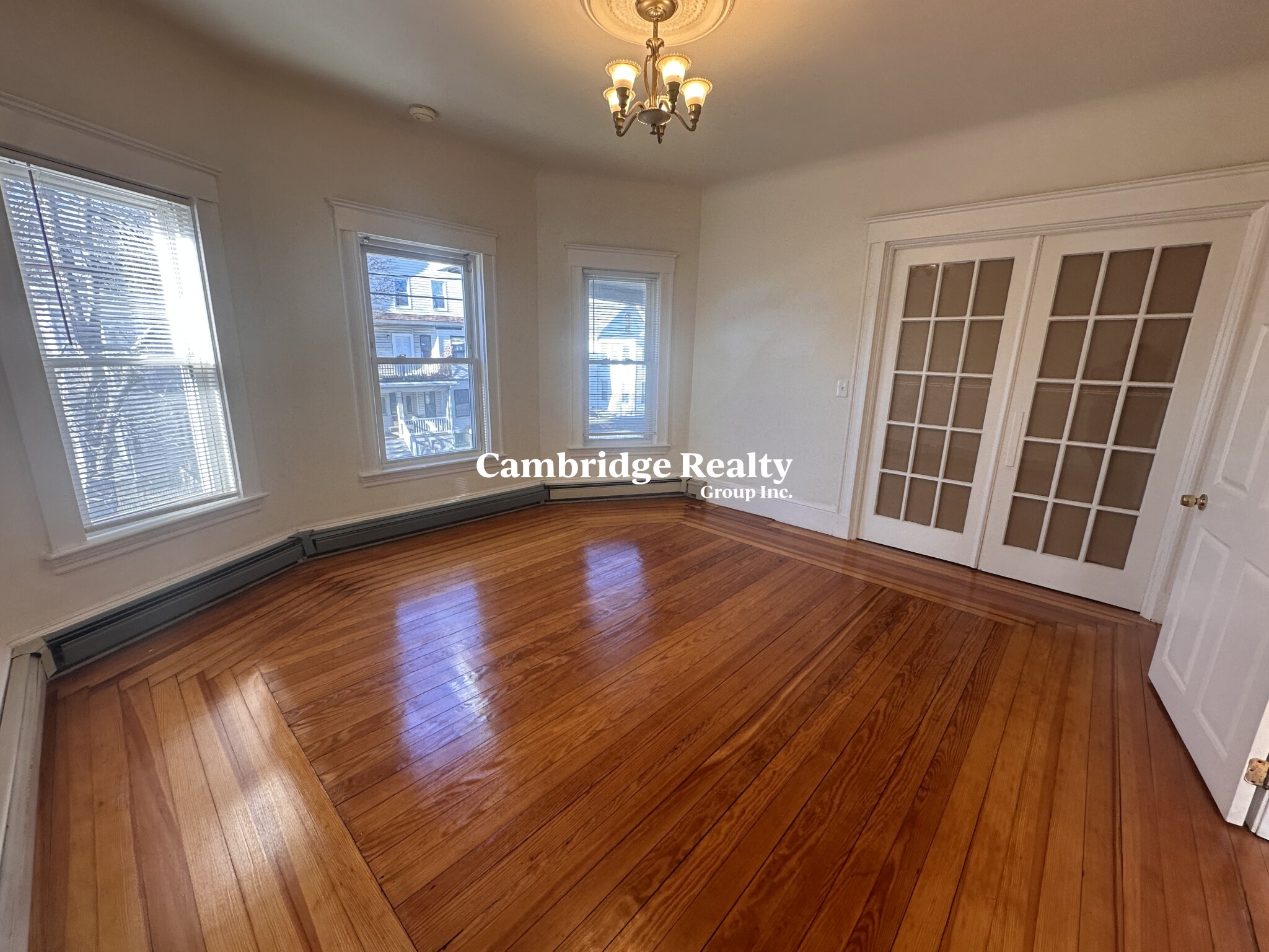 147 Willow Ave, Davis Square