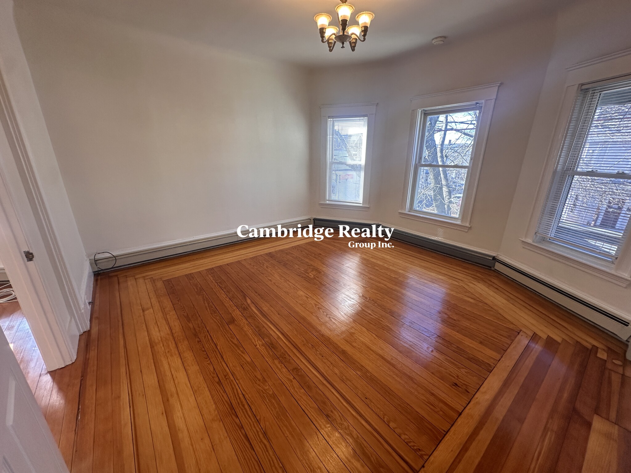 147 Willow Ave, Davis Square