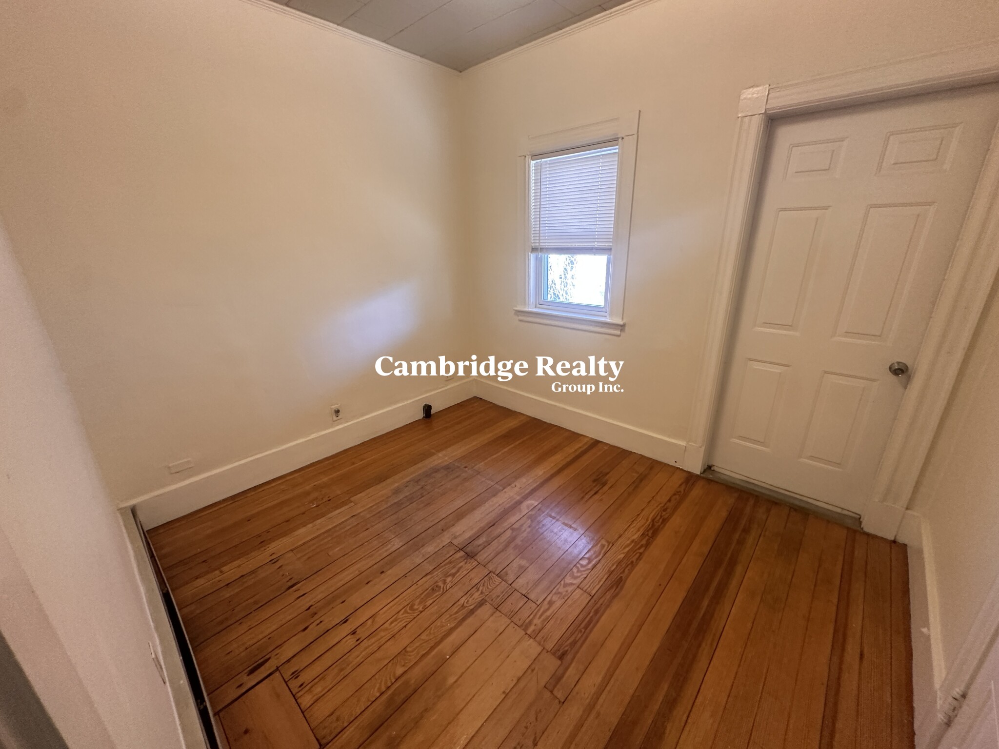 147 Willow Ave, Davis Square