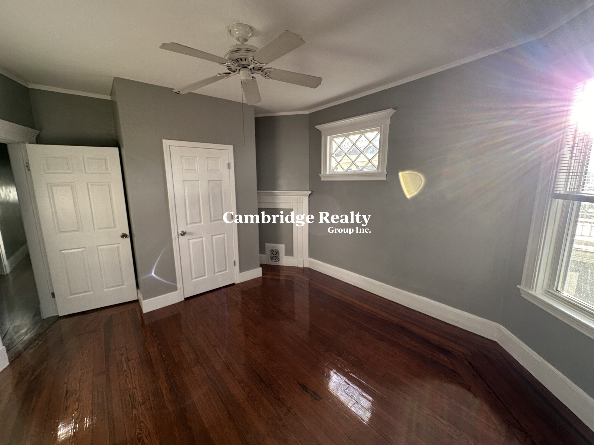 10 Farragut Ave, Teele Square