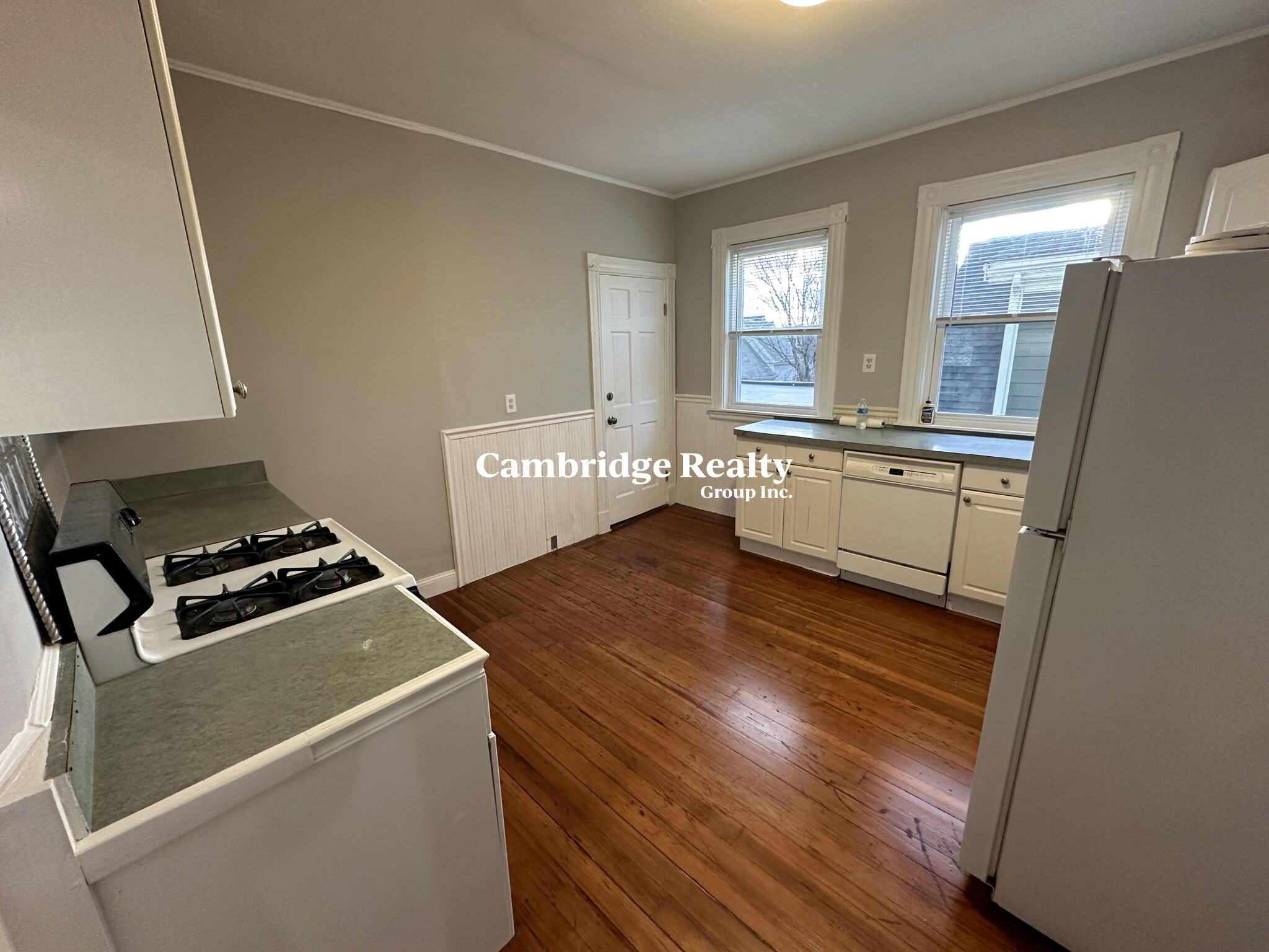 10 Farragut Ave, Teele Square