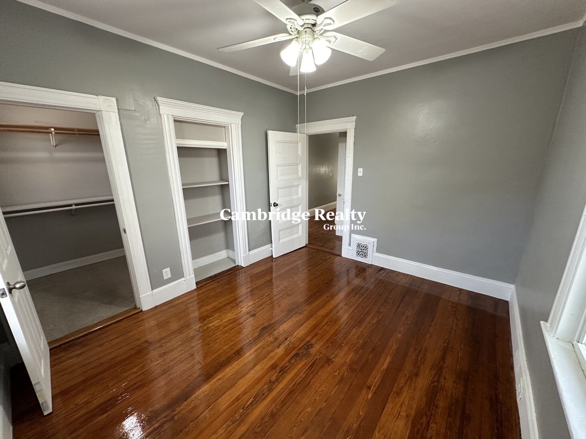 10 Farragut Ave, Teele Square