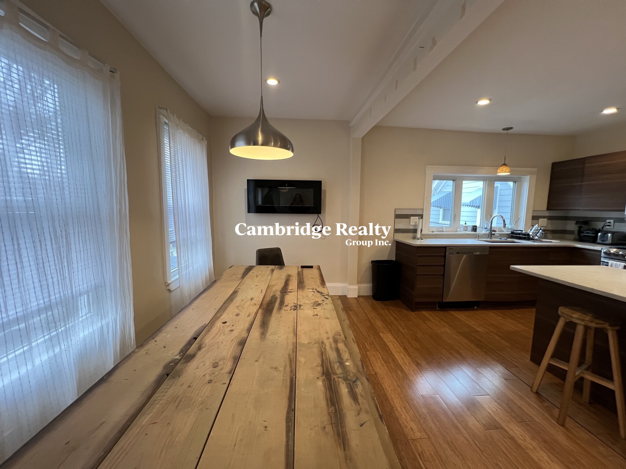 48 Fellsway West, Magoun Square