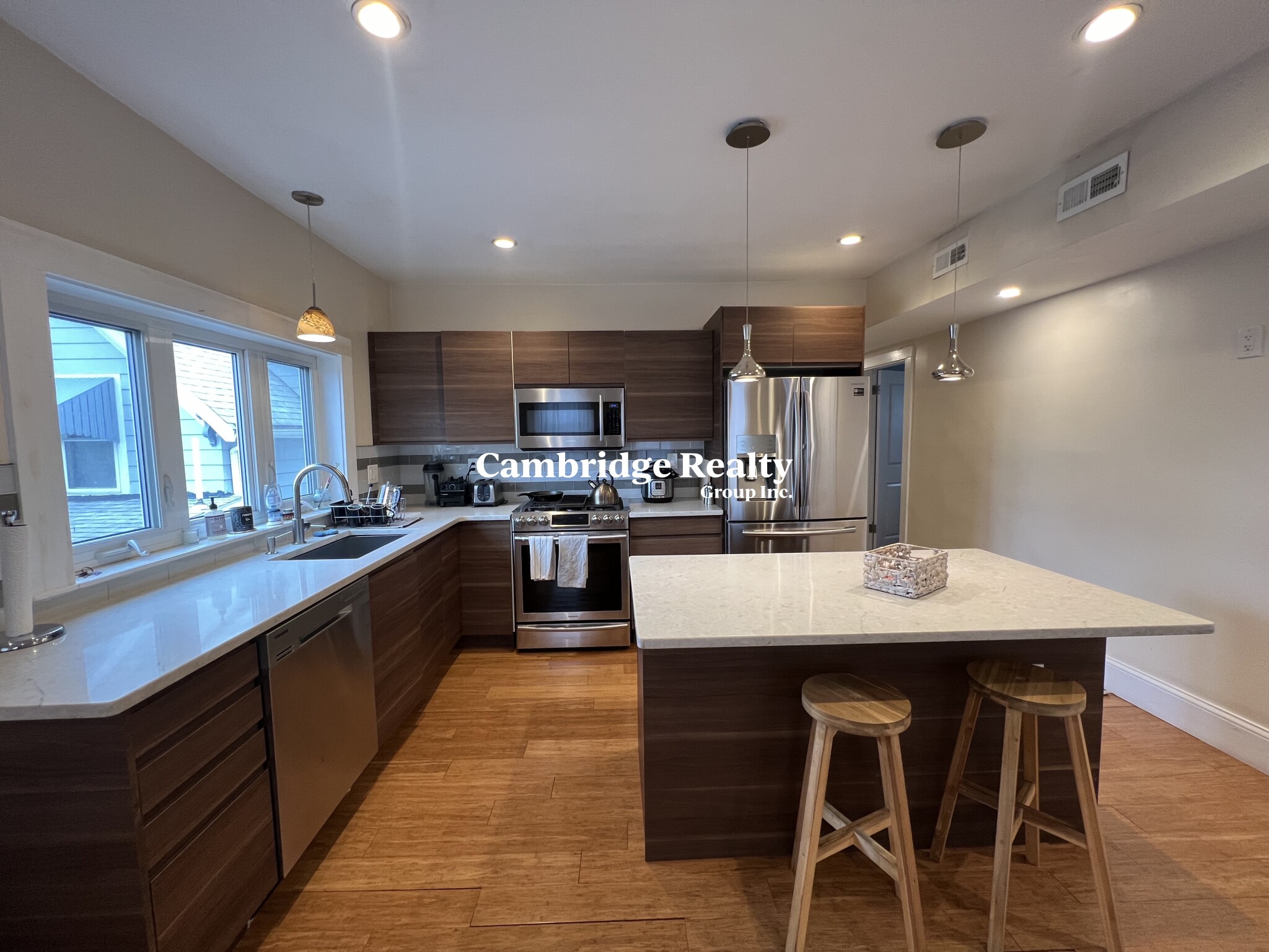 48 Fellsway West, Magoun Square