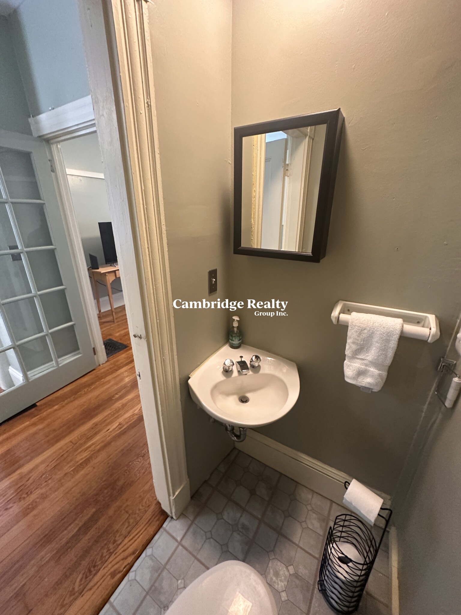 374 Highland Ave, Davis Square