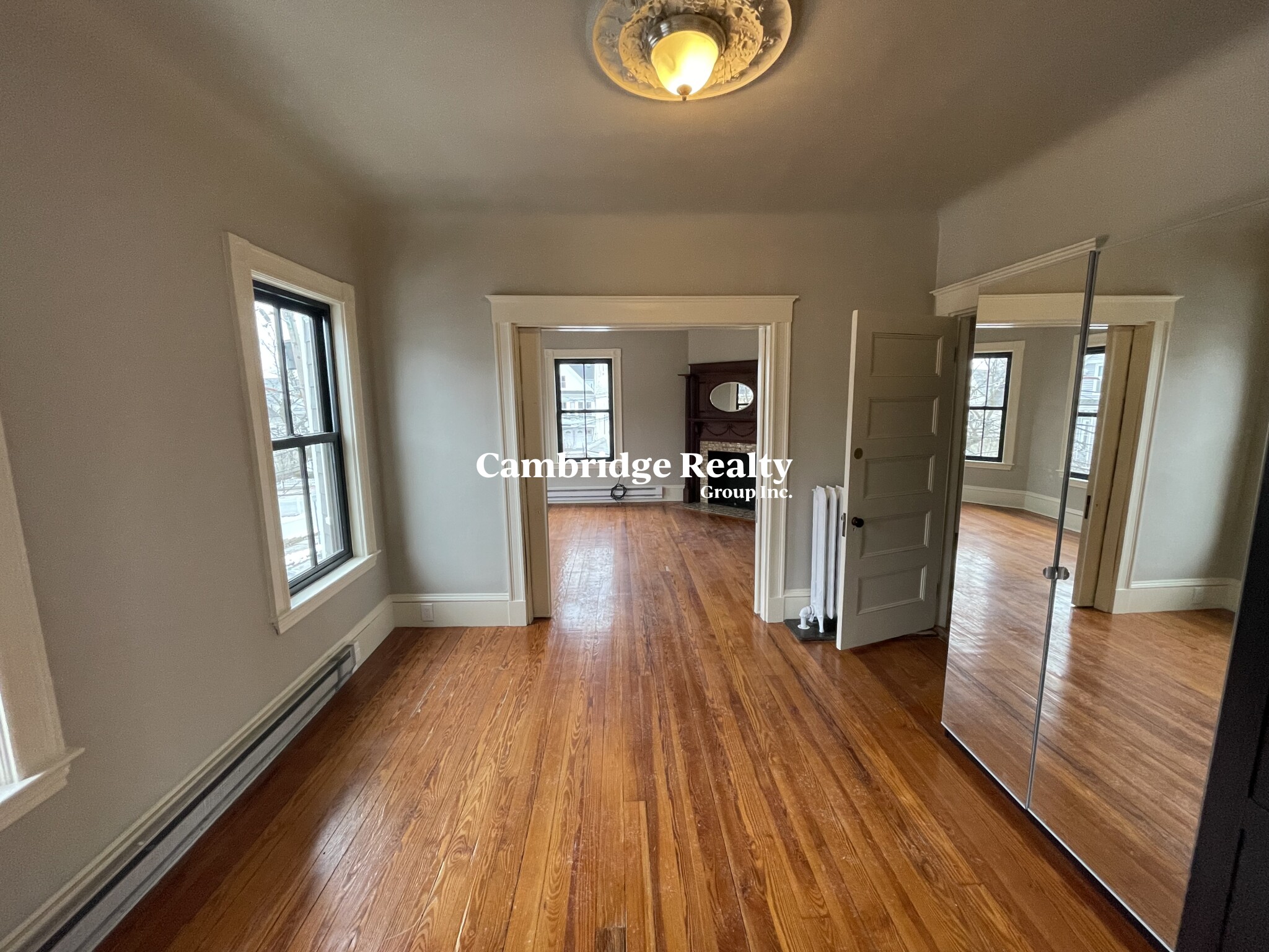 8 Charnwood, Davis Square