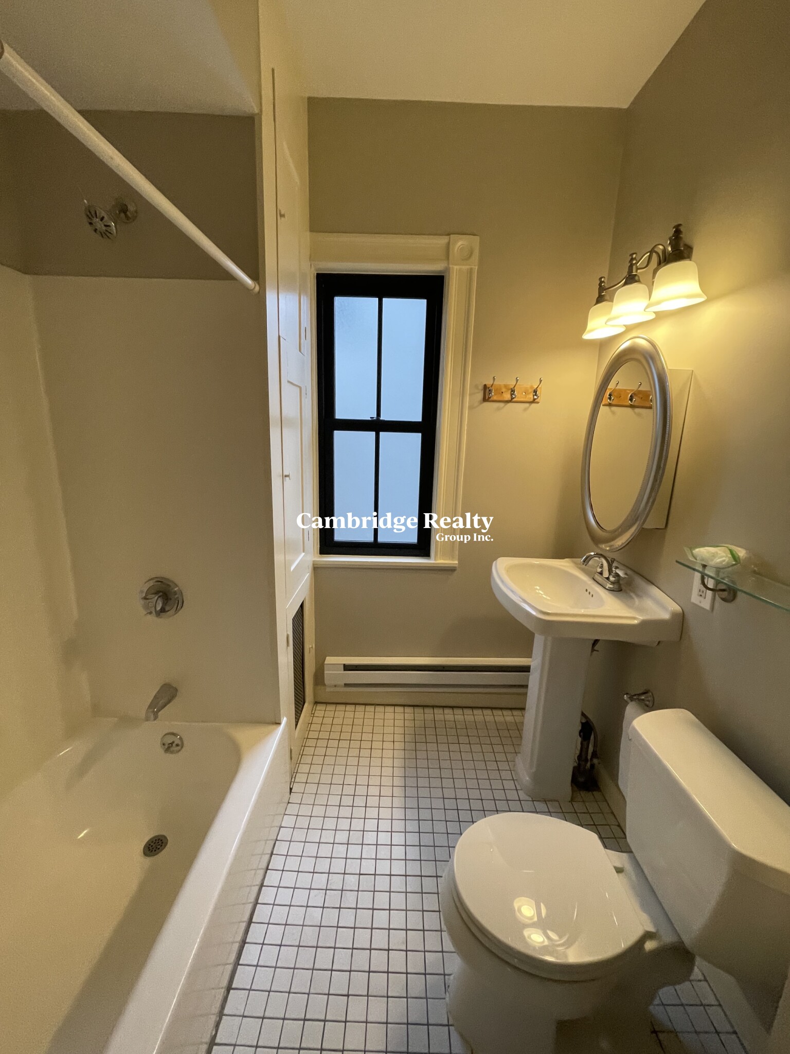 8 Charnwood, Davis Square