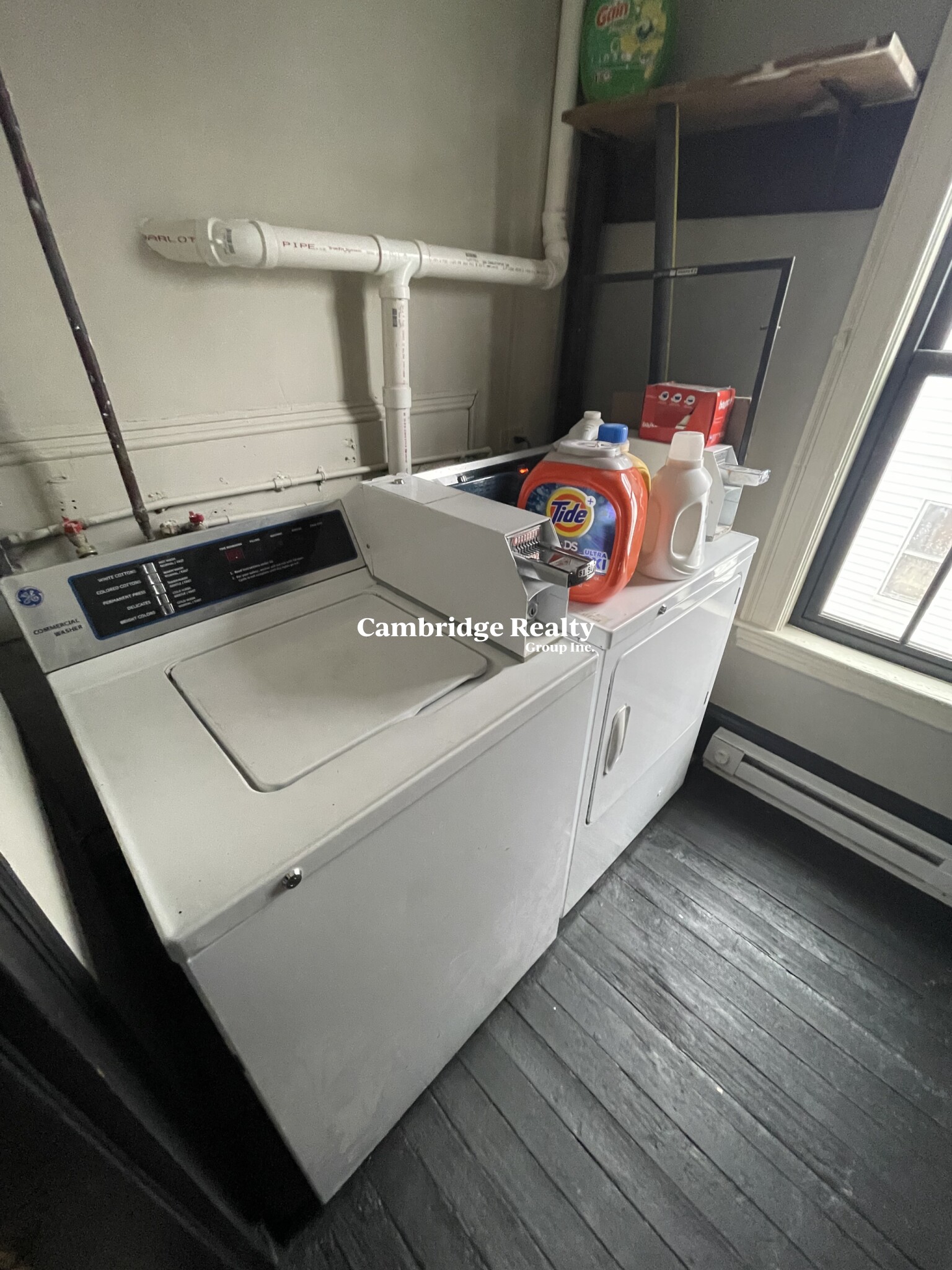 8 Charnwood, Davis Square