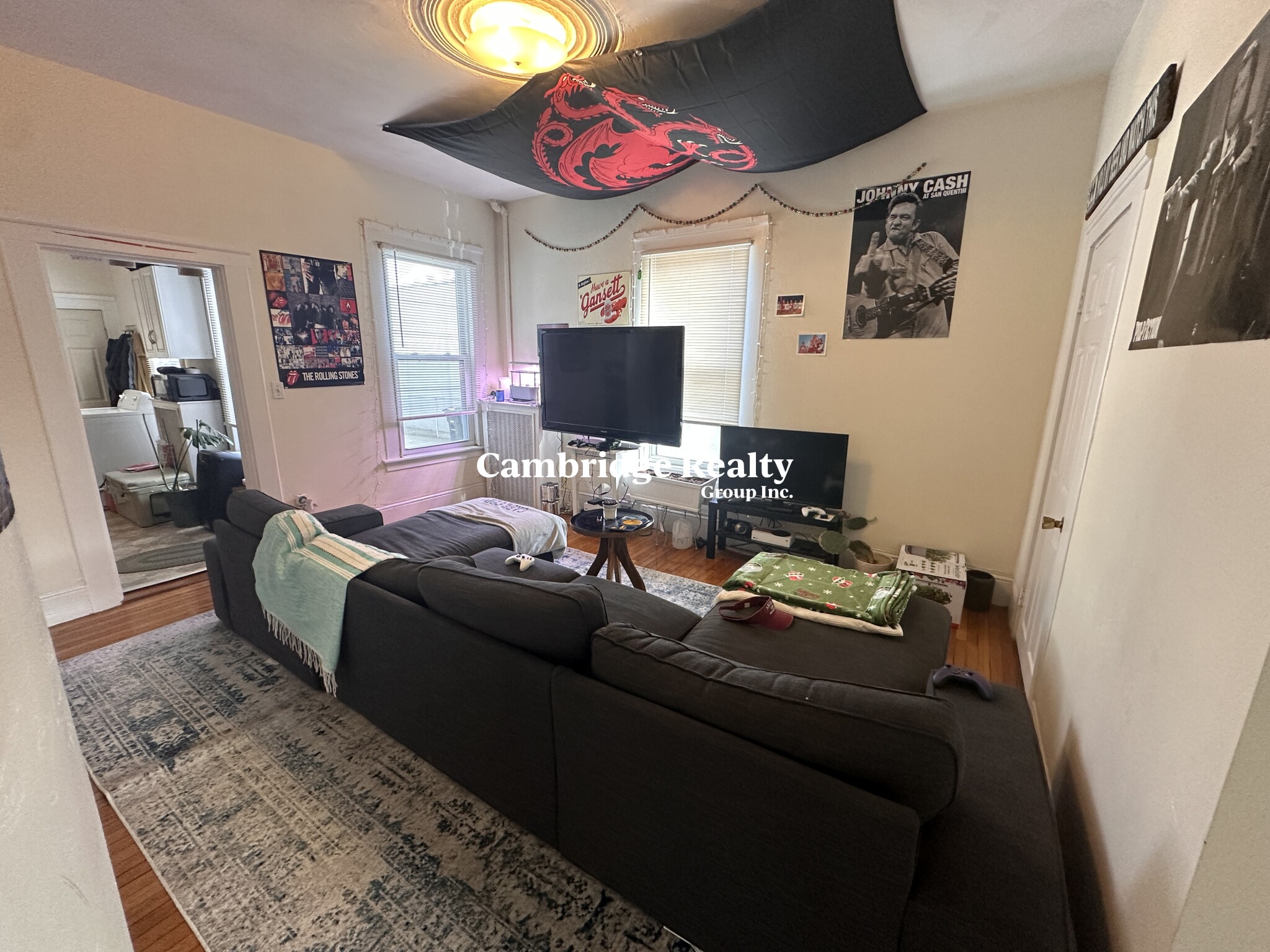 543 Broadway, Magoun Square