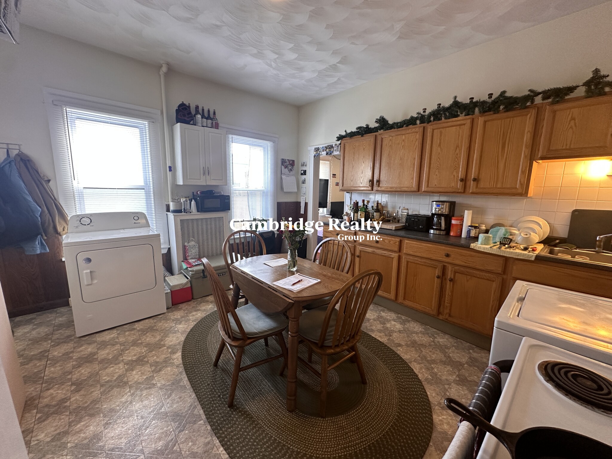 543 Broadway, Magoun Square