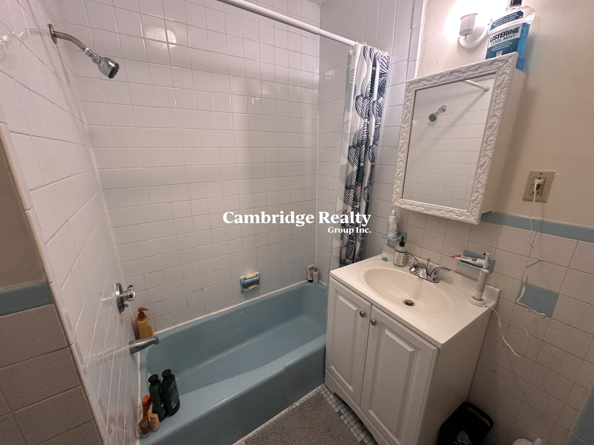 543 Broadway, Magoun Square