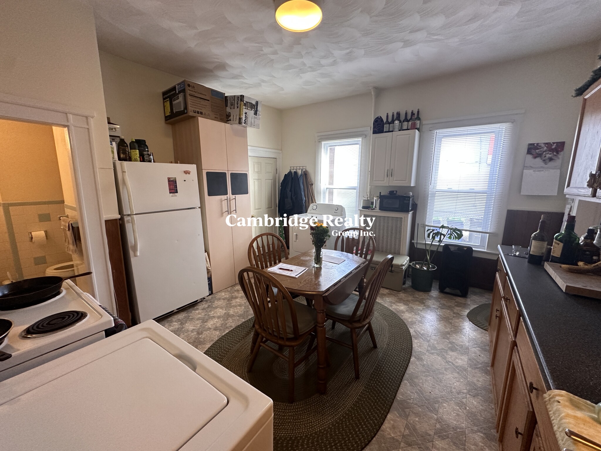 543 Broadway, Magoun Square