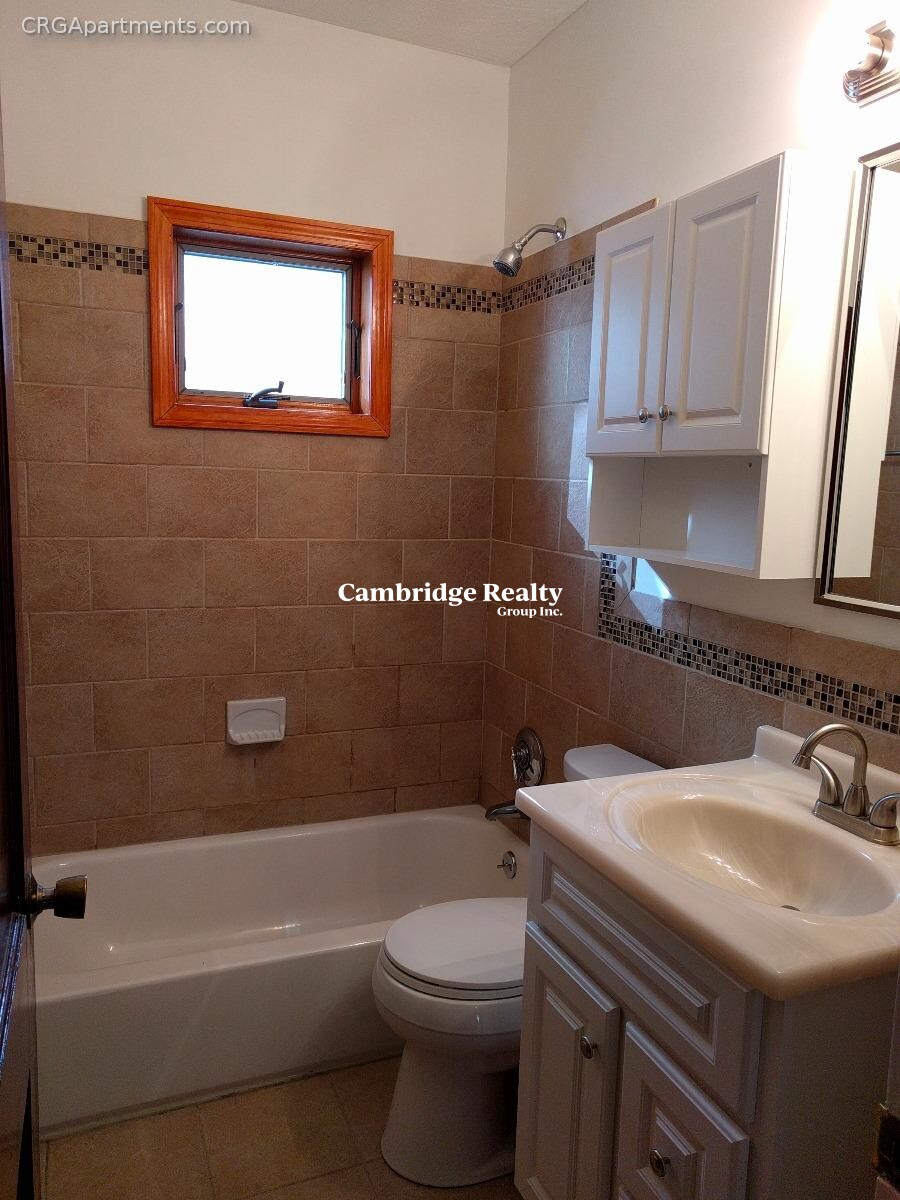 26 College Hill Rd, West Somerville