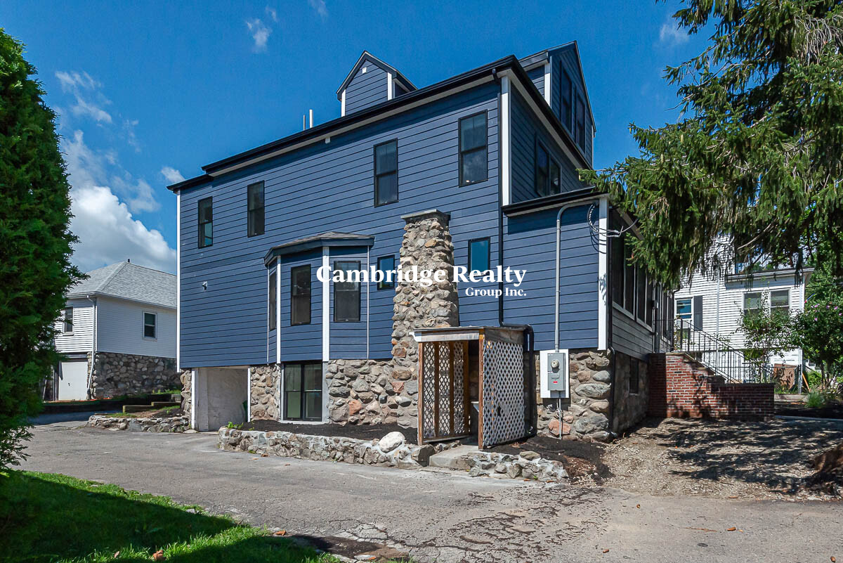 174 Fulton St, Medford