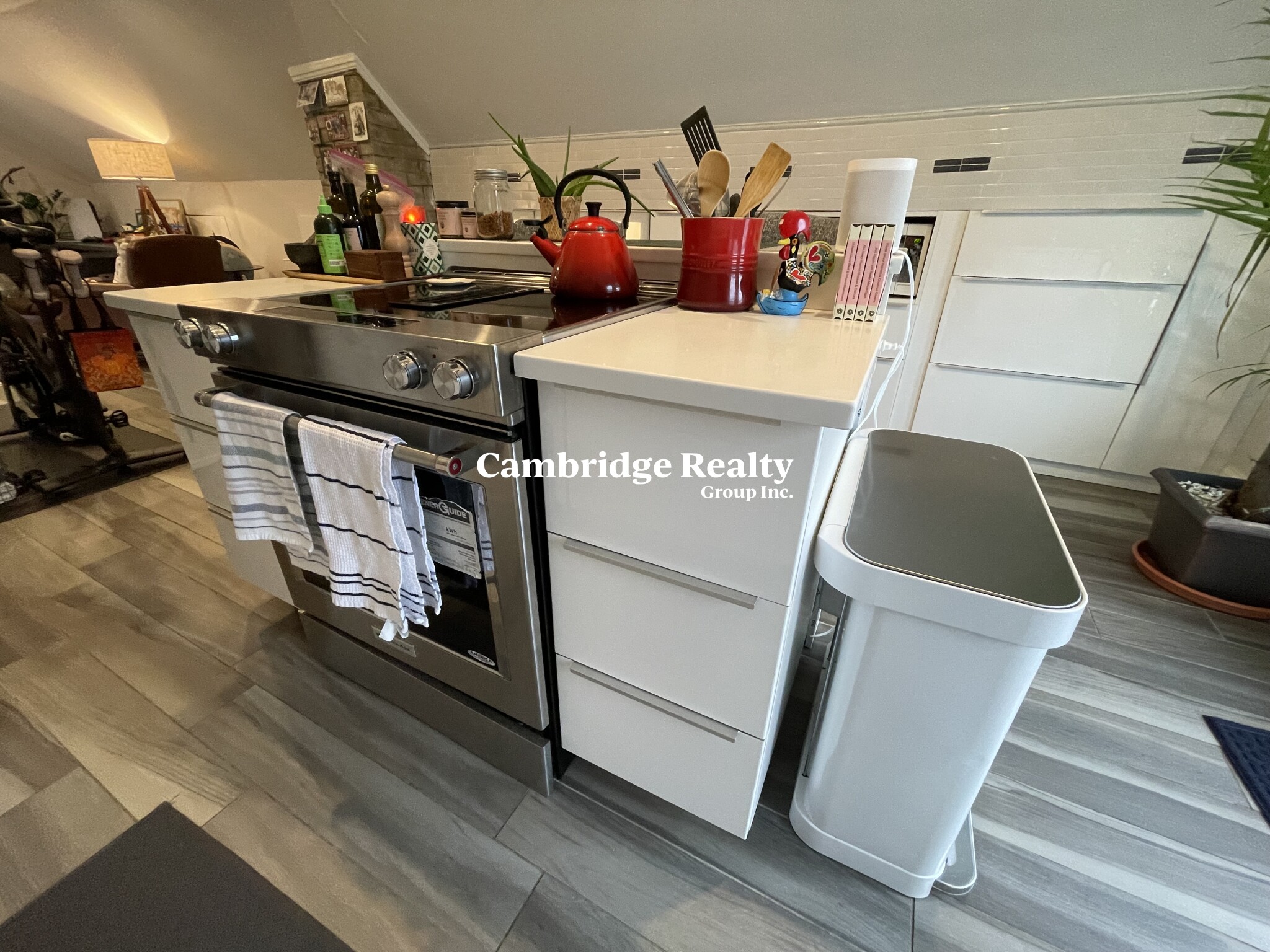 296 Arlington St, Watertown