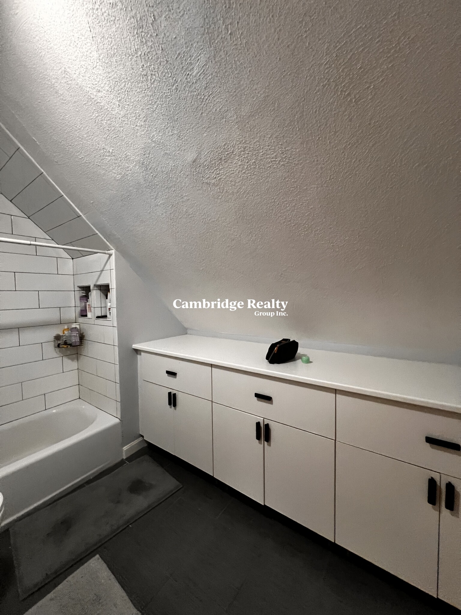 65 Lowell St, Spring Hill