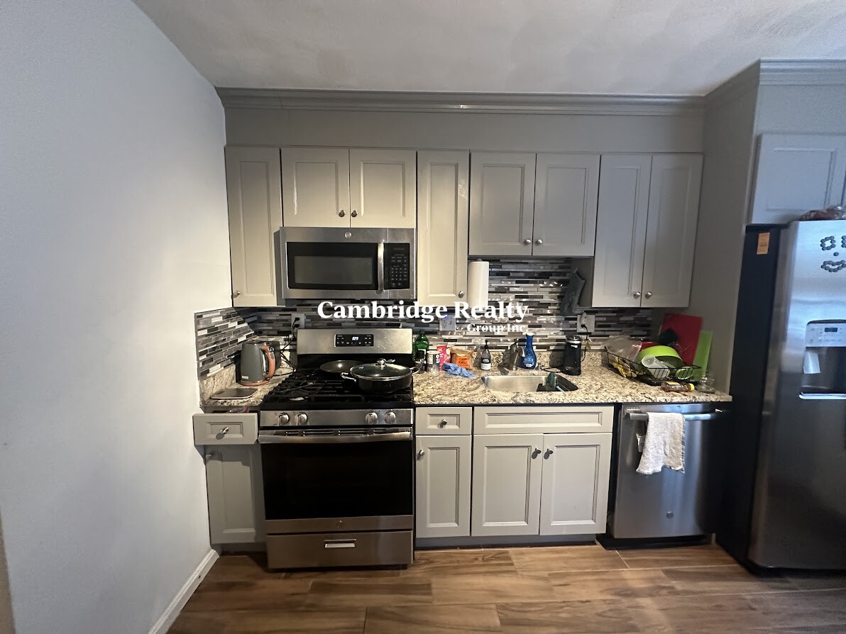 50 Derby St, Somerville