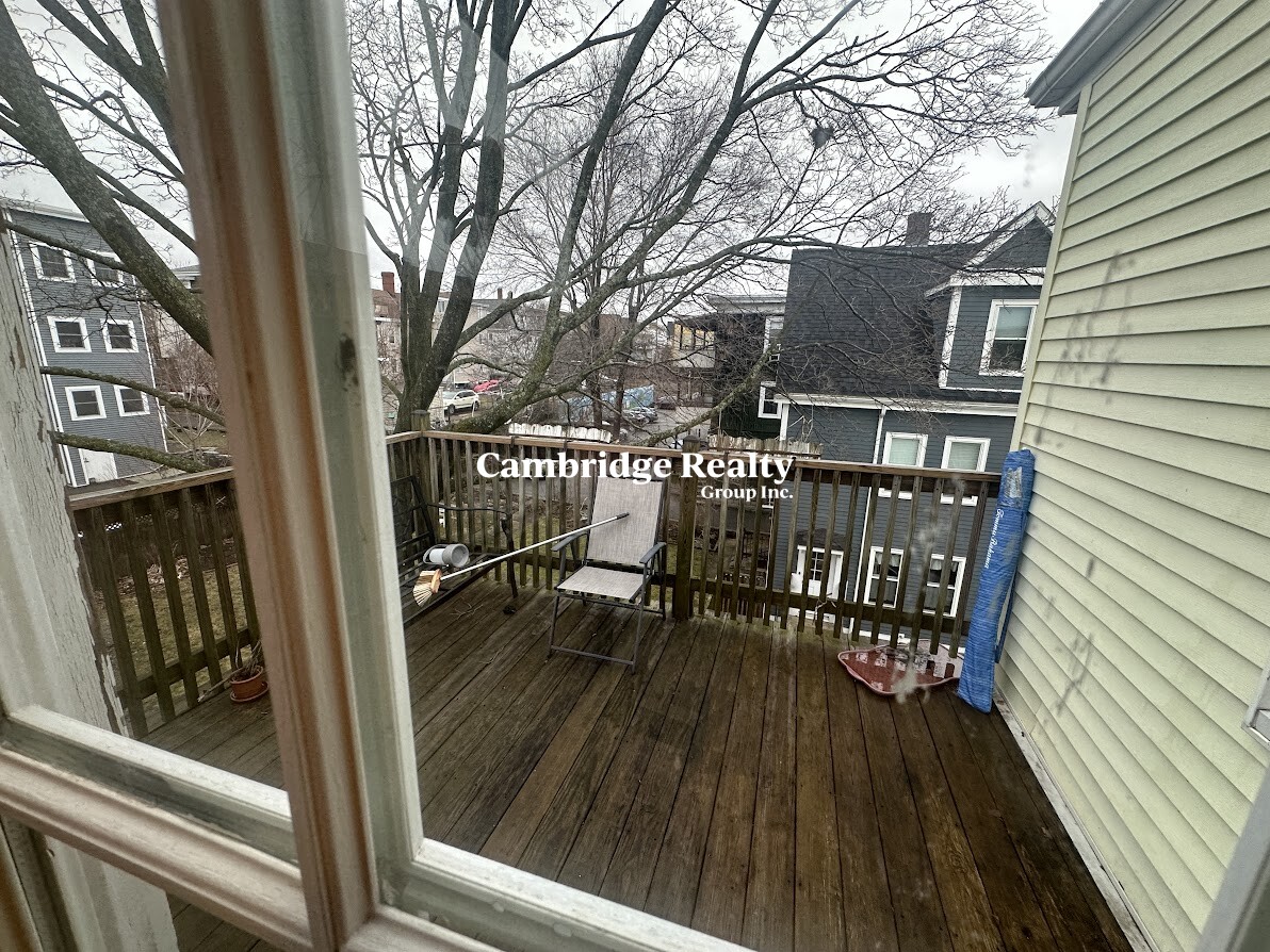 50 Derby St, Somerville