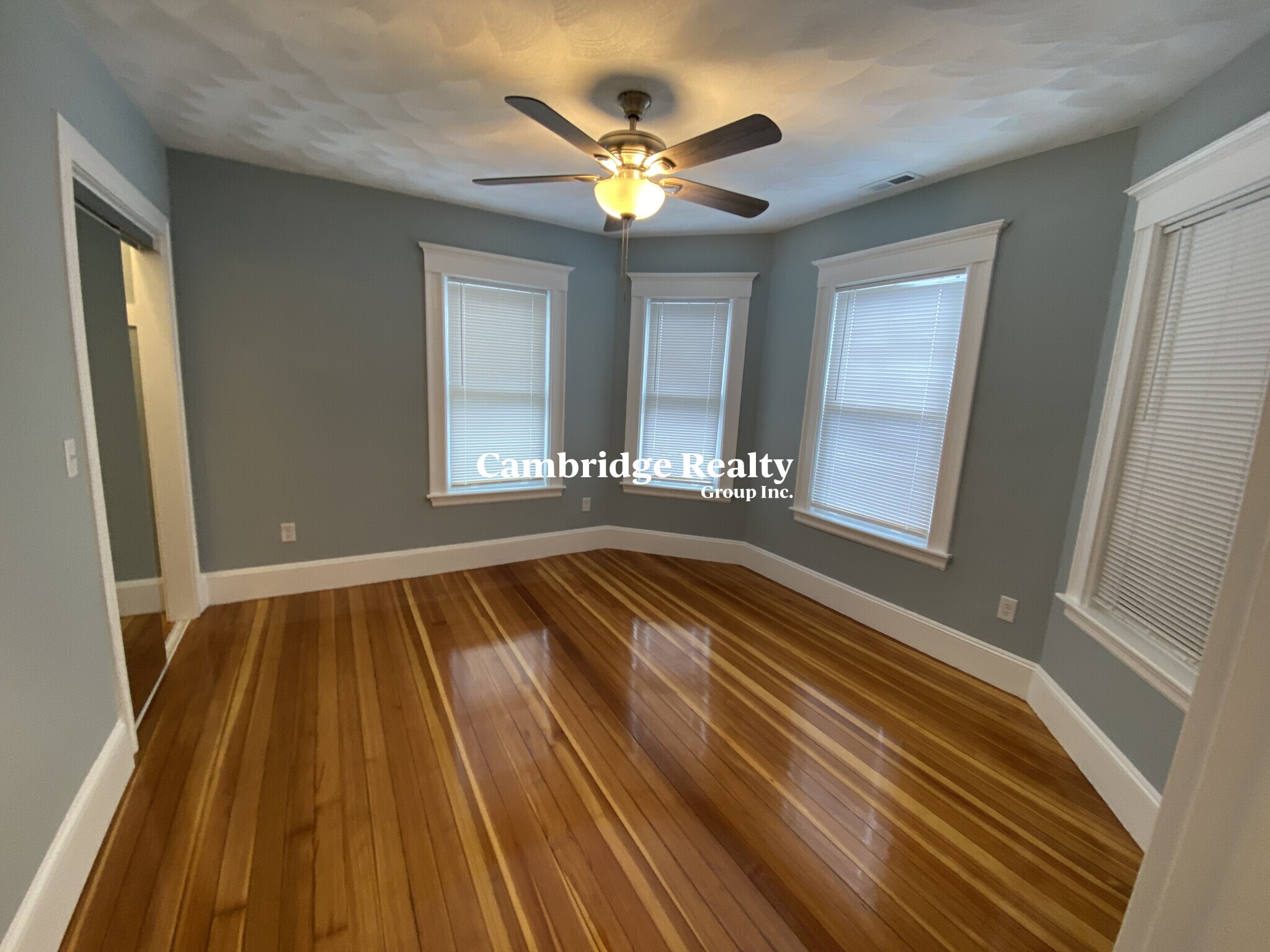 305 Highland Ave, Powder House Square