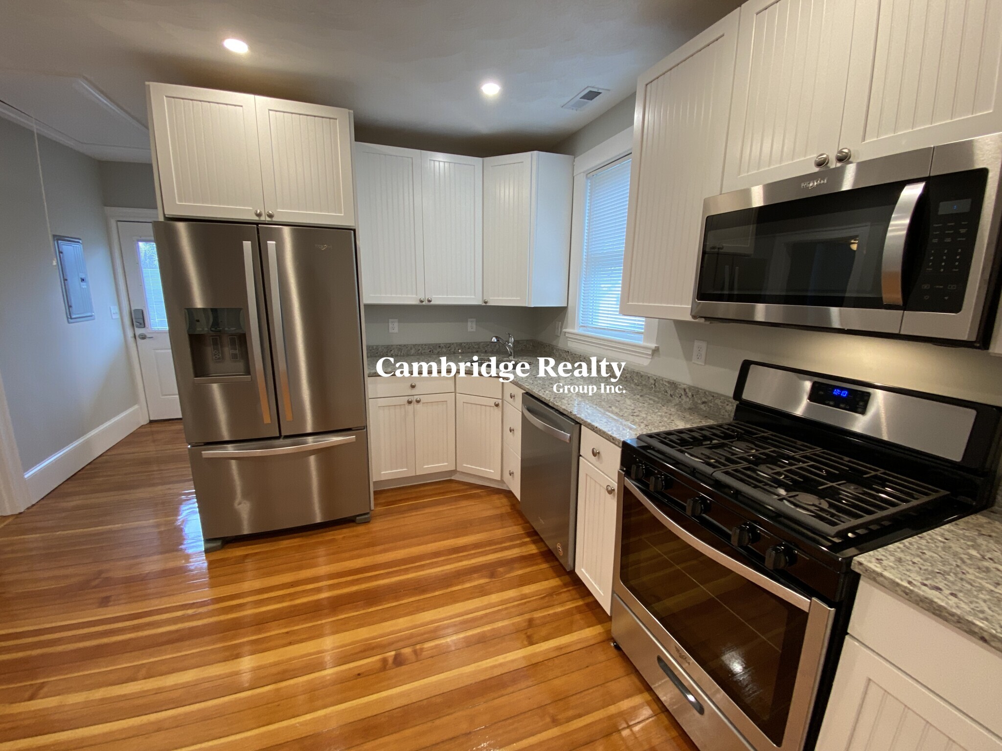 305 Highland Ave, Powder House Square