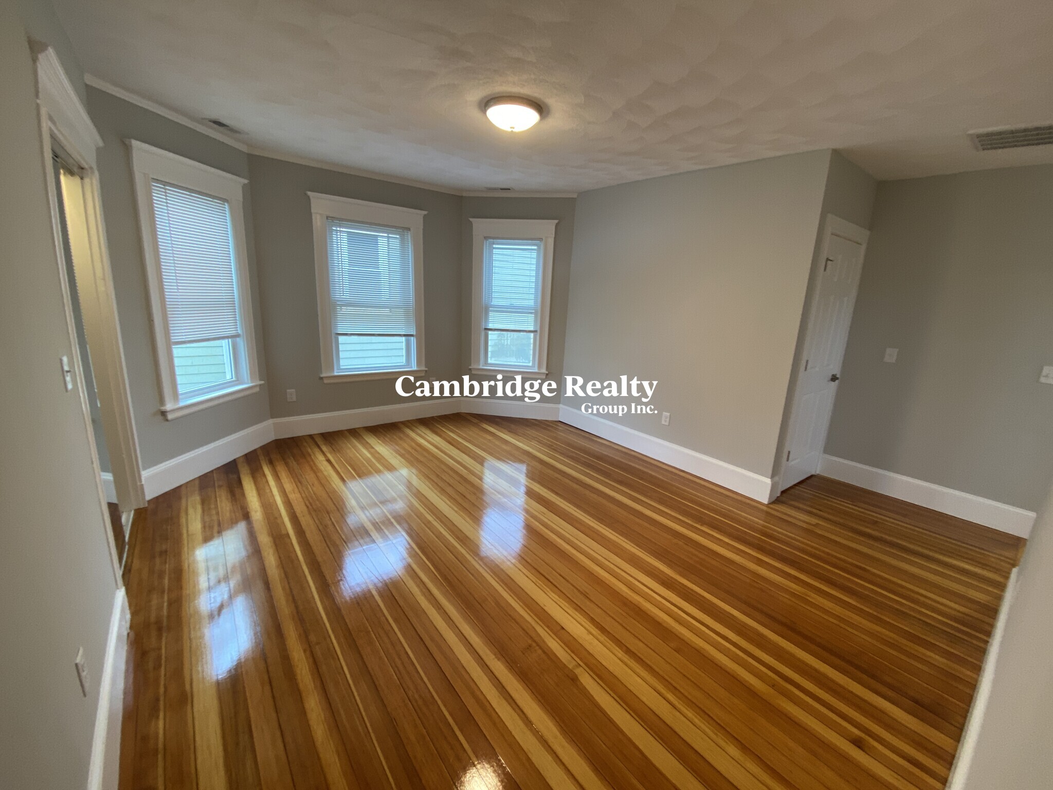 305 Highland Ave, Powder House Square