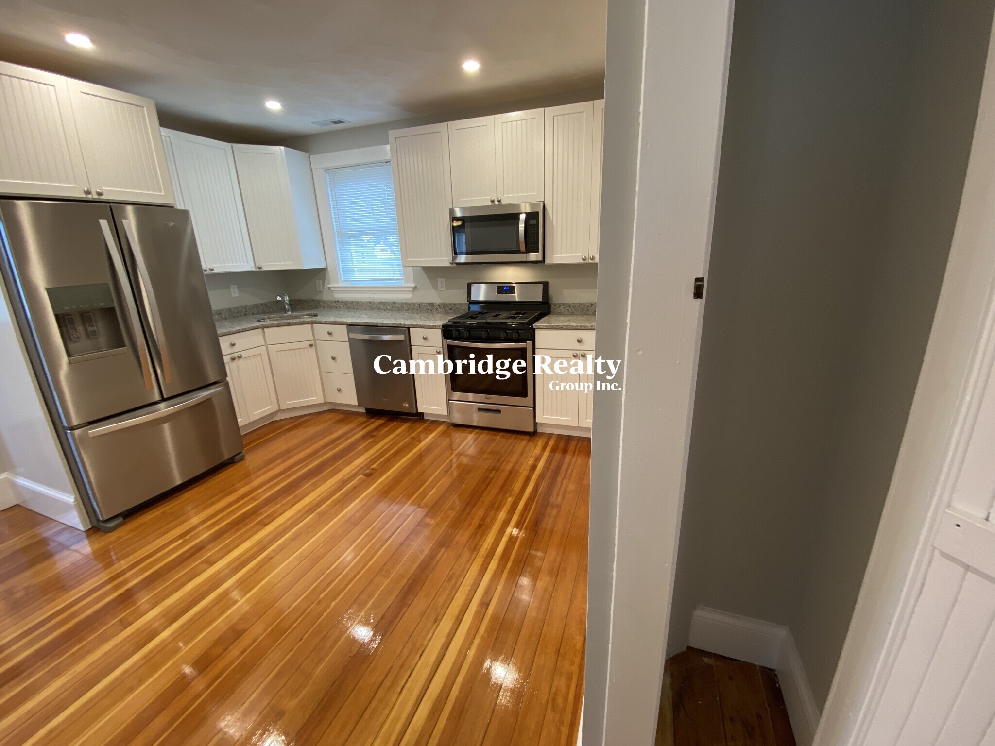 305 Highland Ave, Powder House Square