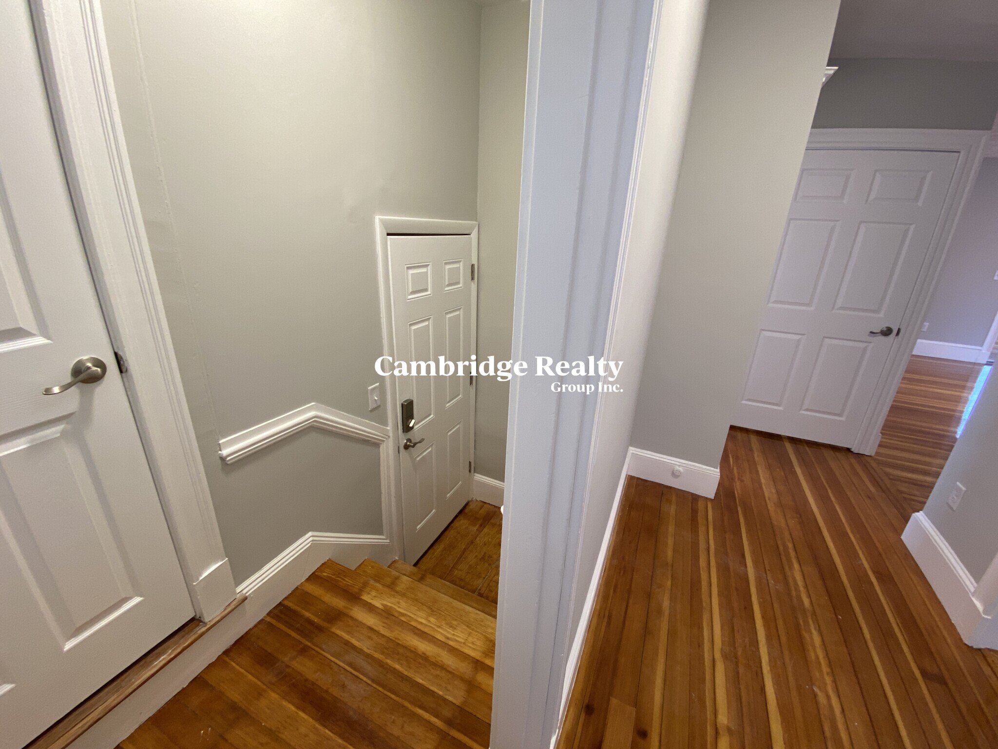 305 Highland Ave, Powder House Square