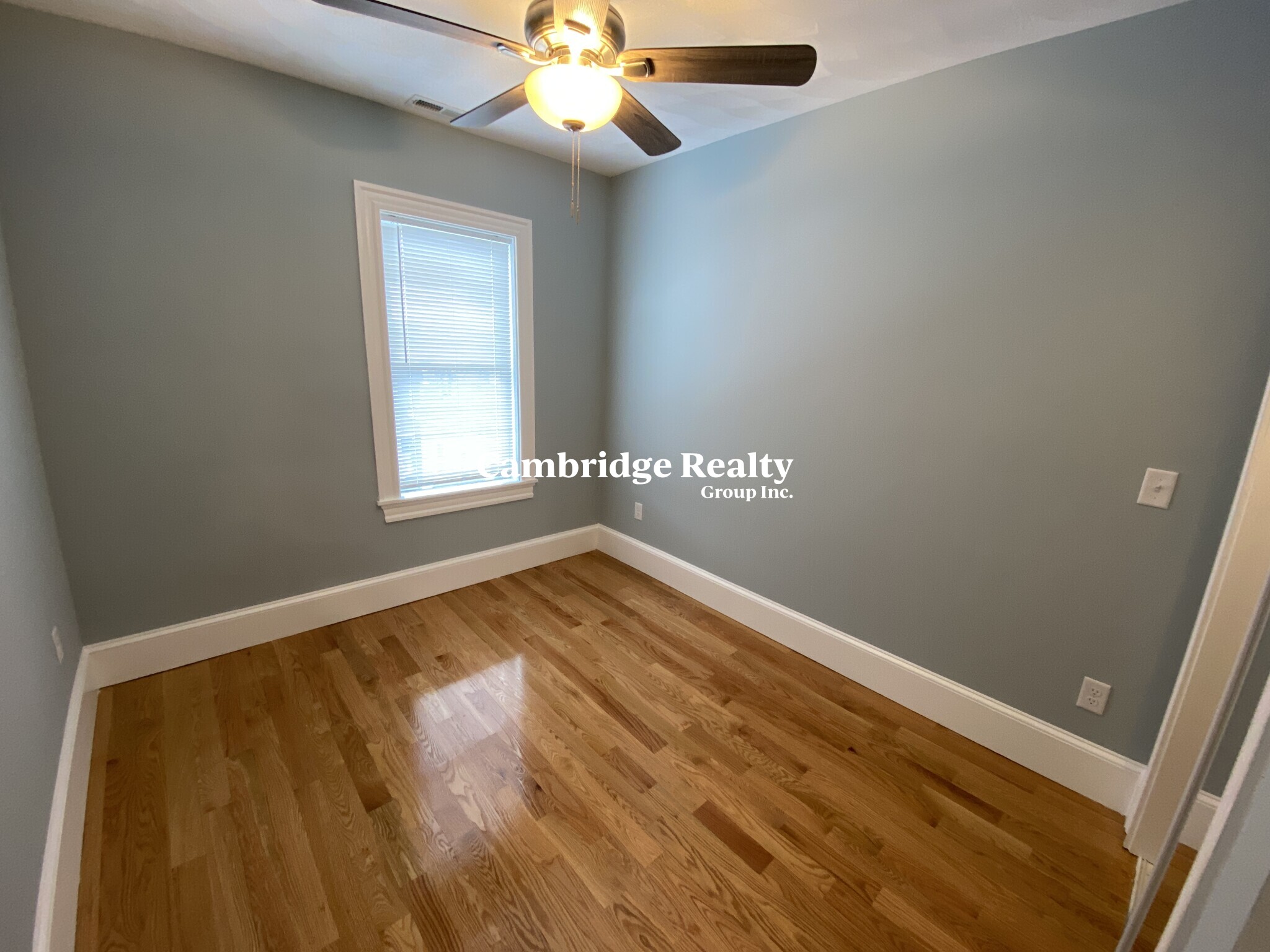 305 Highland Ave, Powder House Square