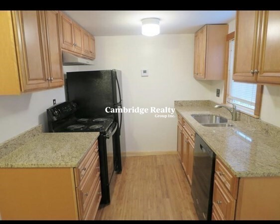 90 Wallace St, Tufts