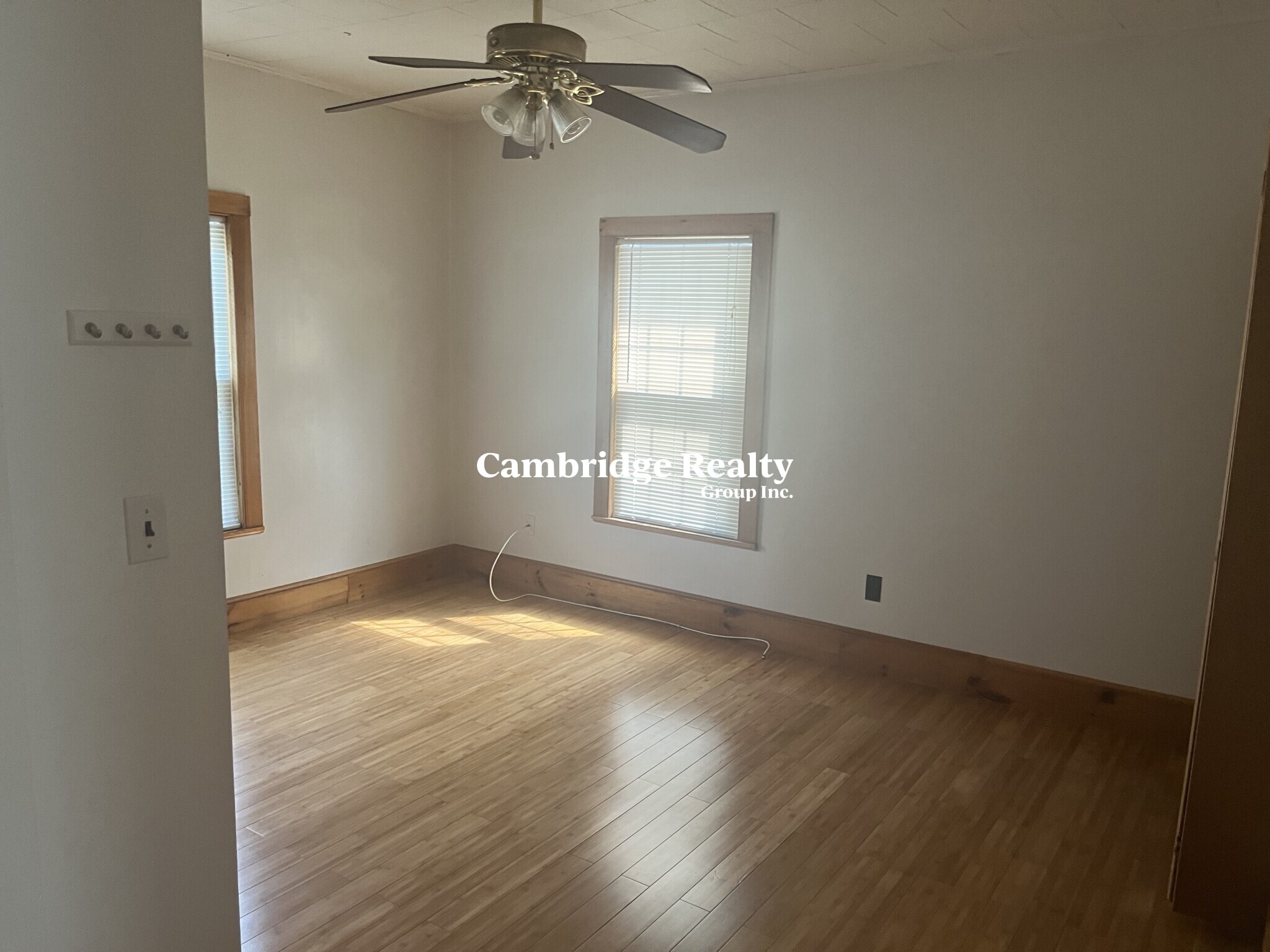 90 Wallace St, Tufts