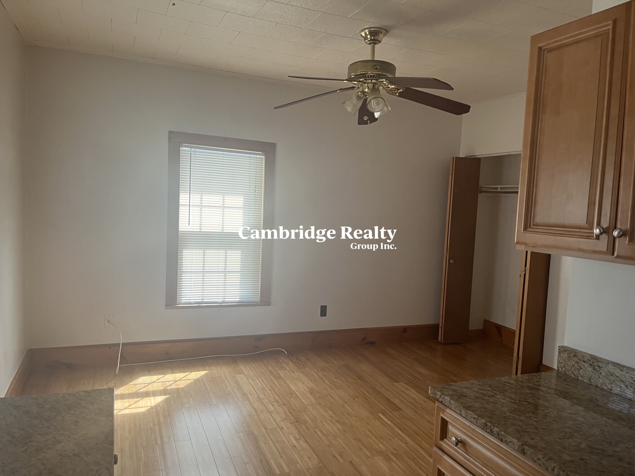 90 Wallace St, Tufts