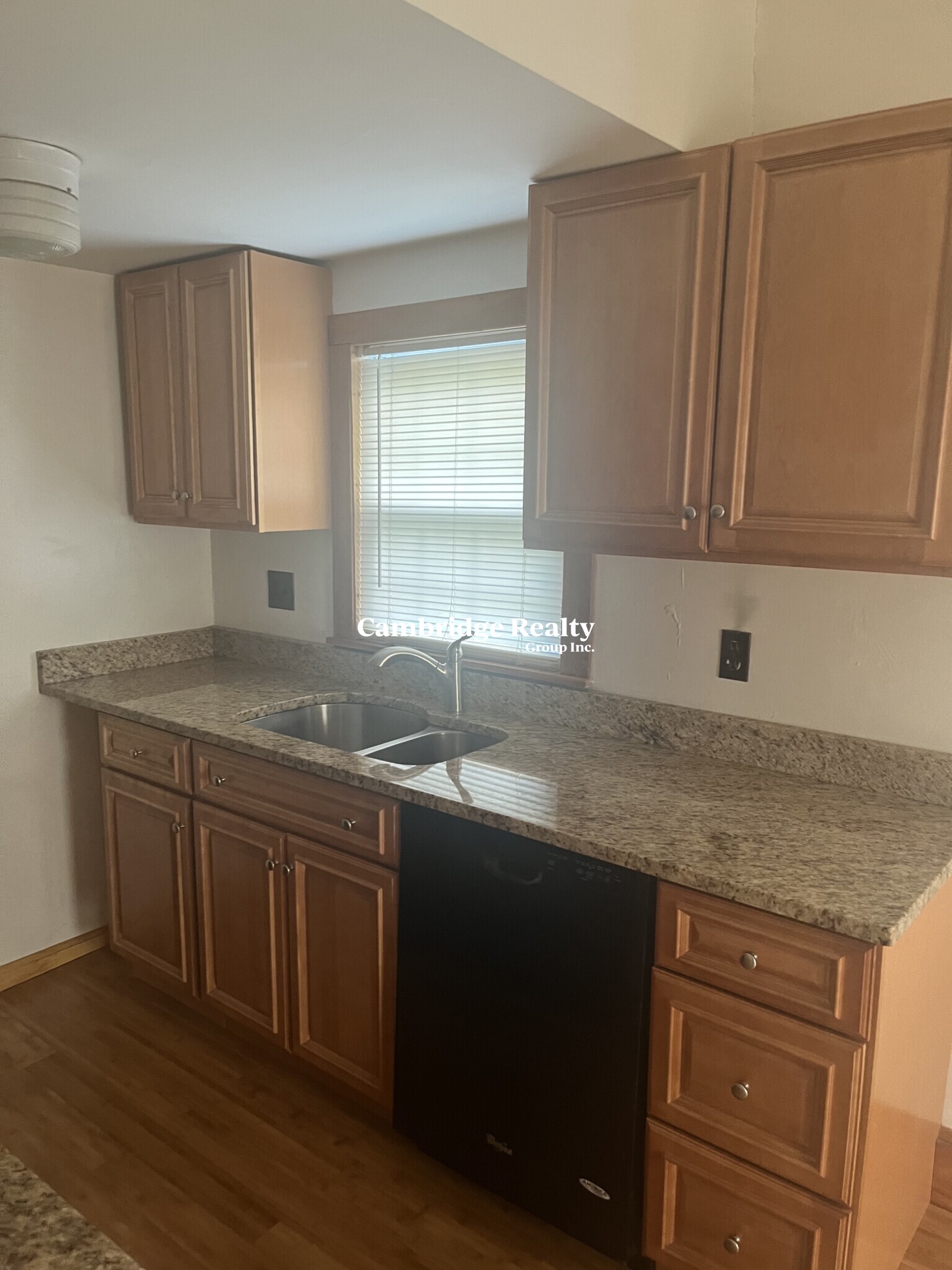 90 Wallace St, Tufts