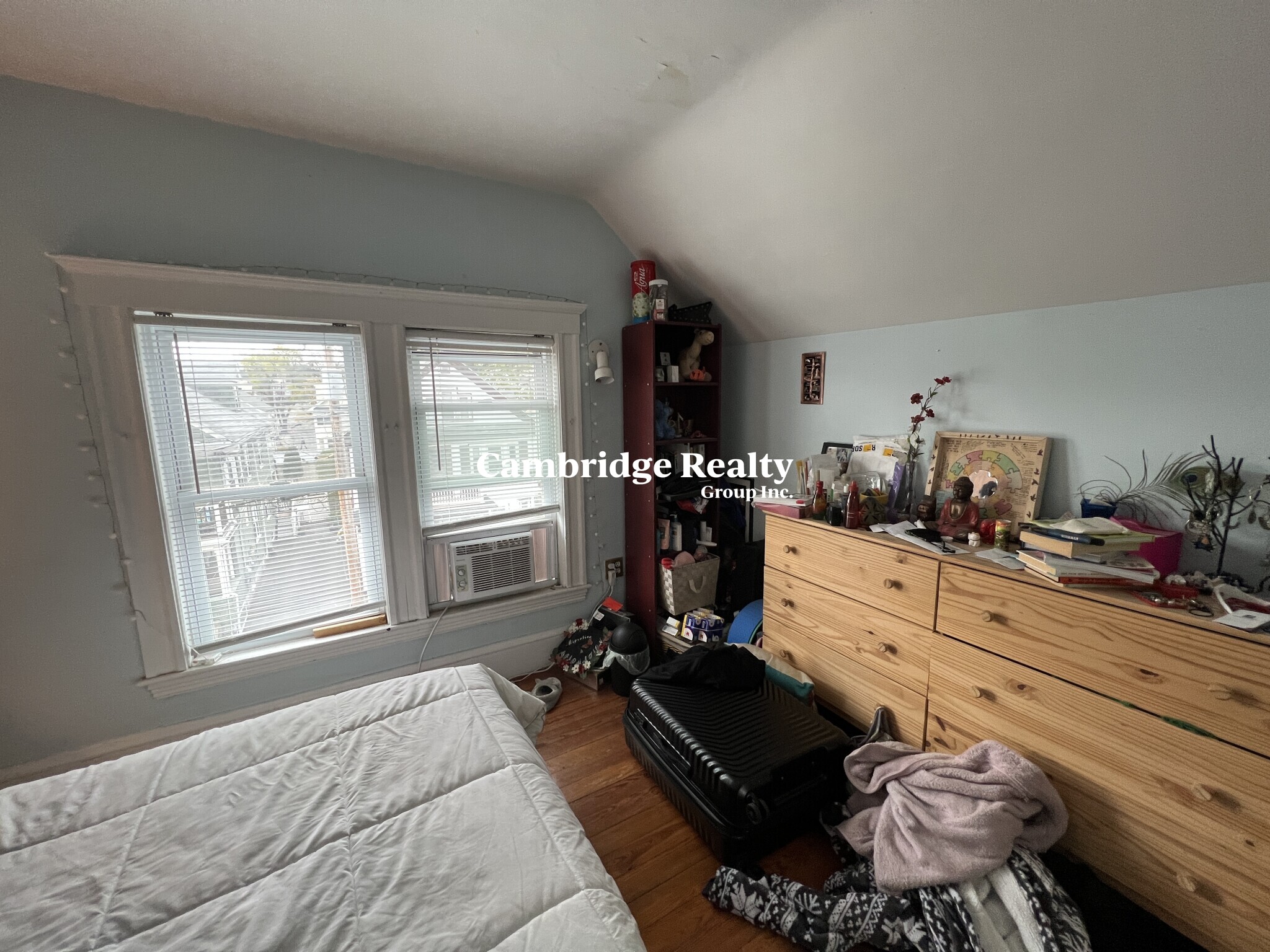 11 Burnham St, Tufts