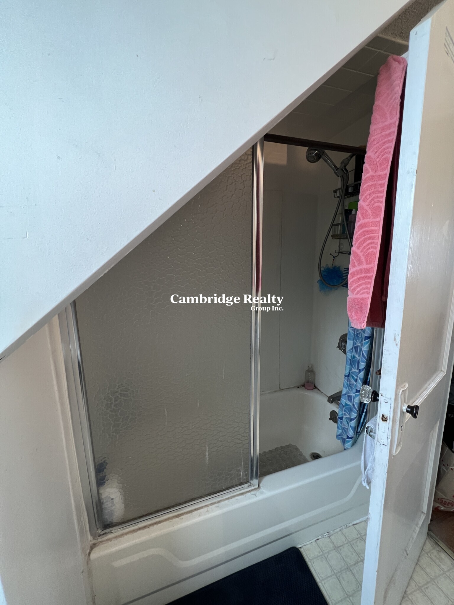 11 Burnham St, Tufts