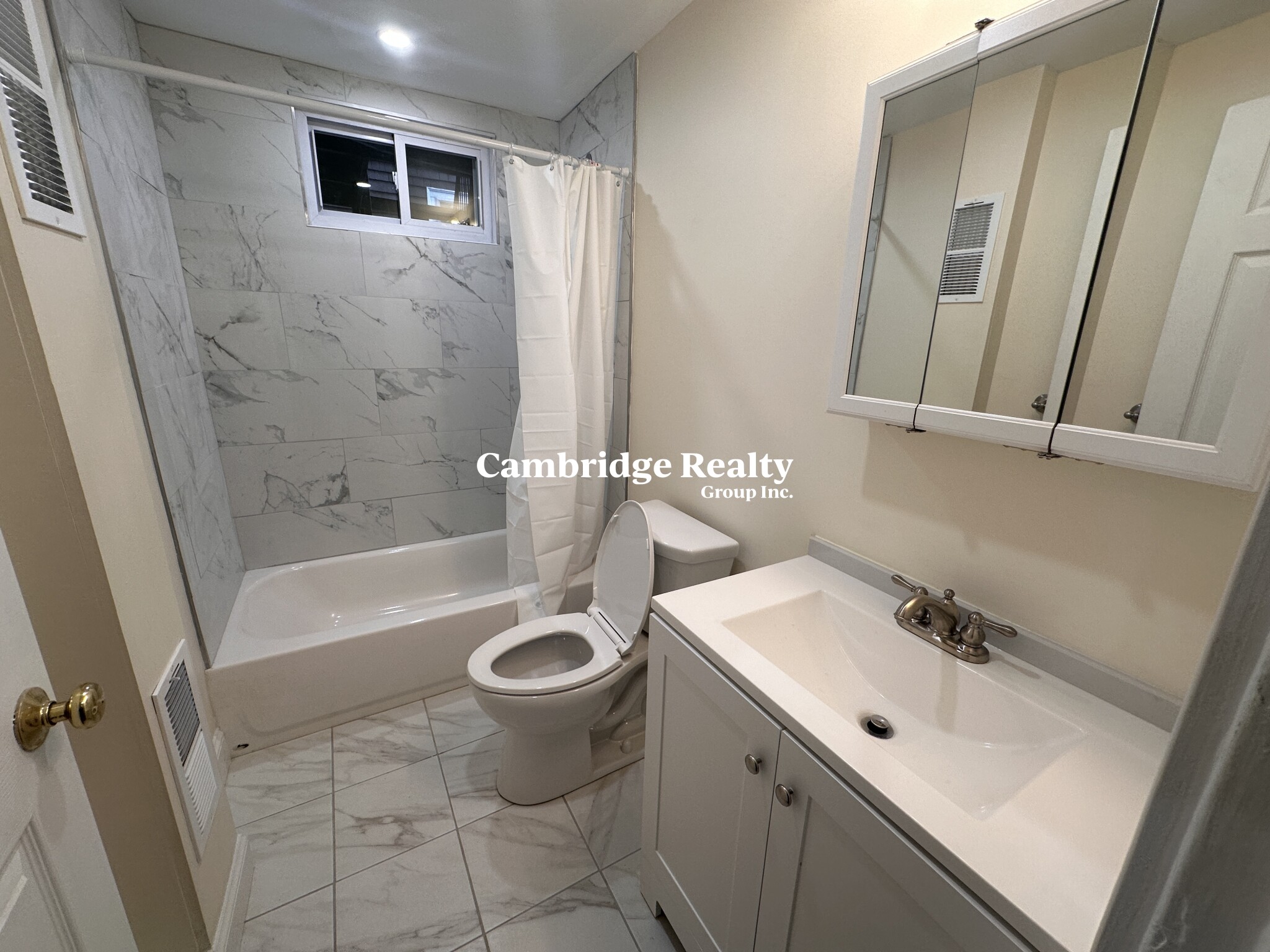 132 Oxford St, Baldwin