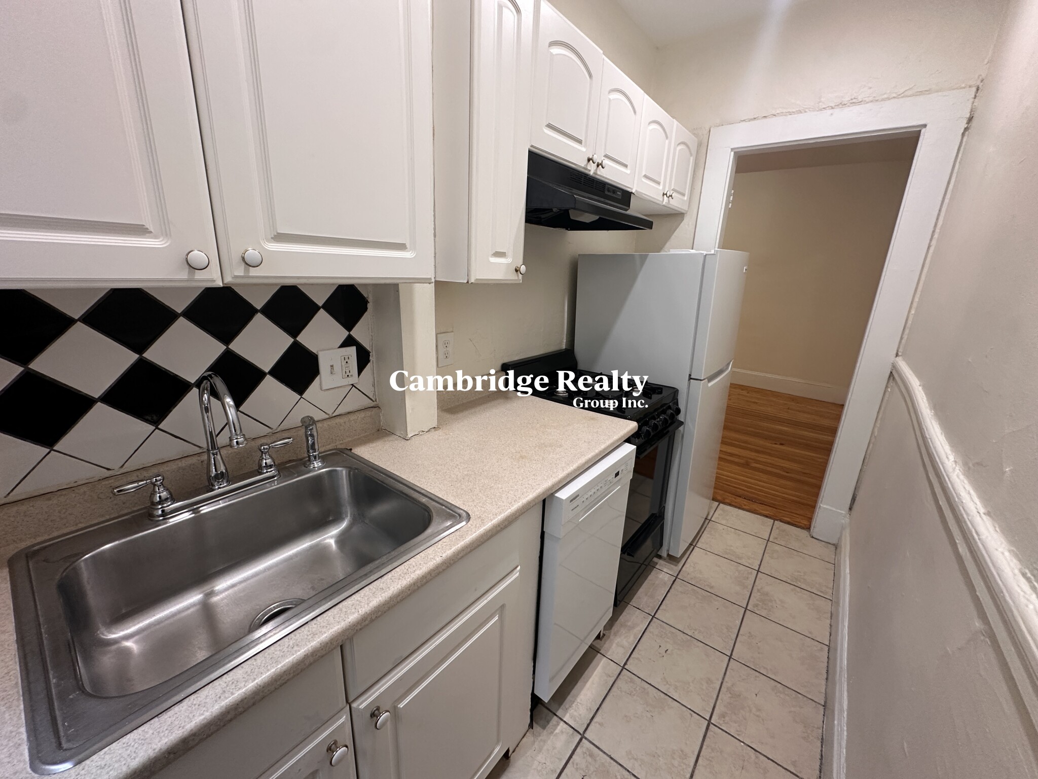 132 Oxford St, Baldwin