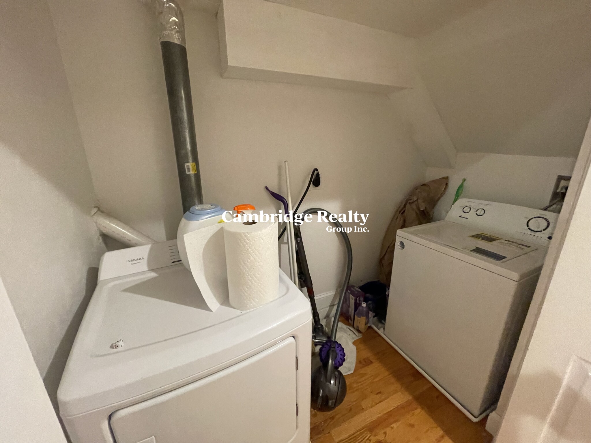 210 Green St, Cambridgeport