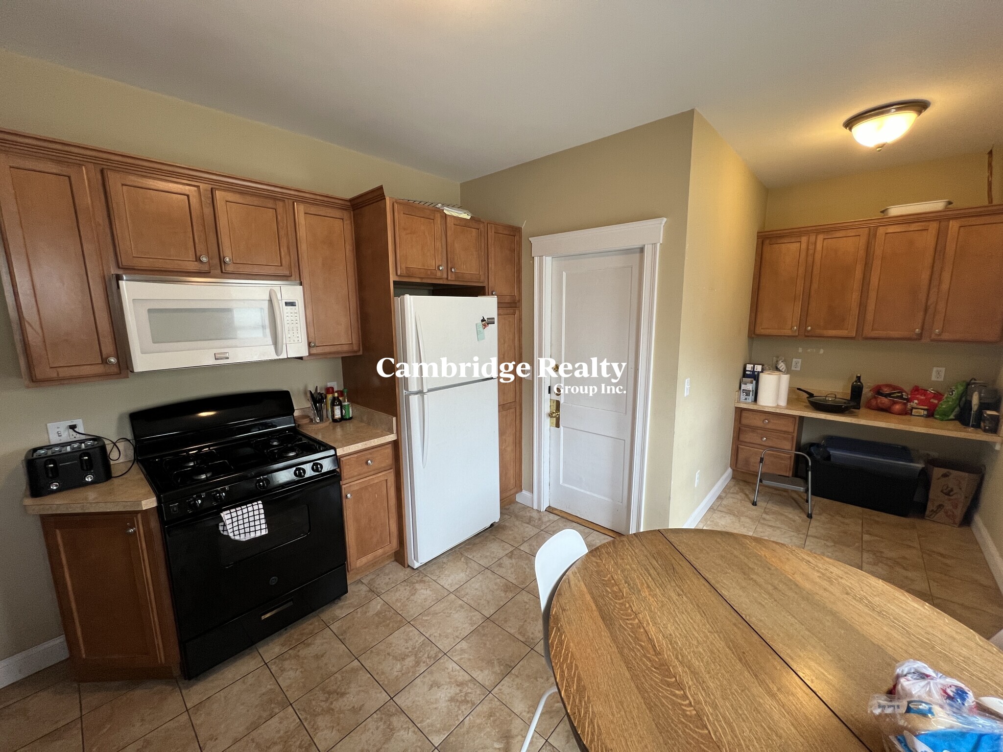 223 Holland St, Teele Square