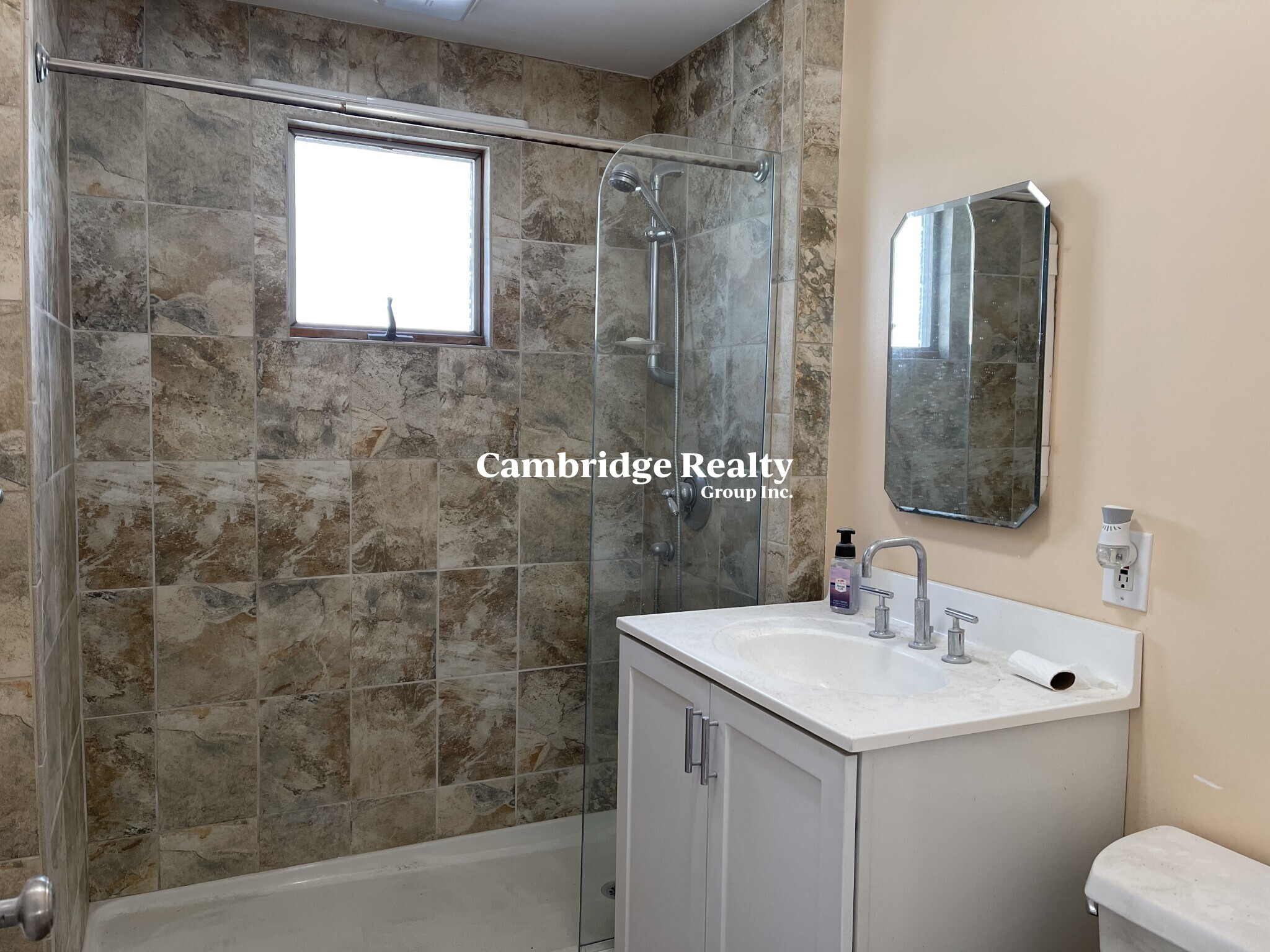 27 Murray Hill Rd, North Cambridge