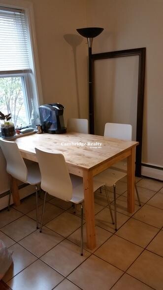 8 Avon St, Spring Hill