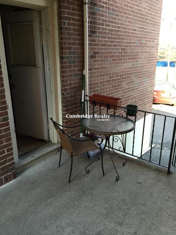 8 Avon St, Spring Hill