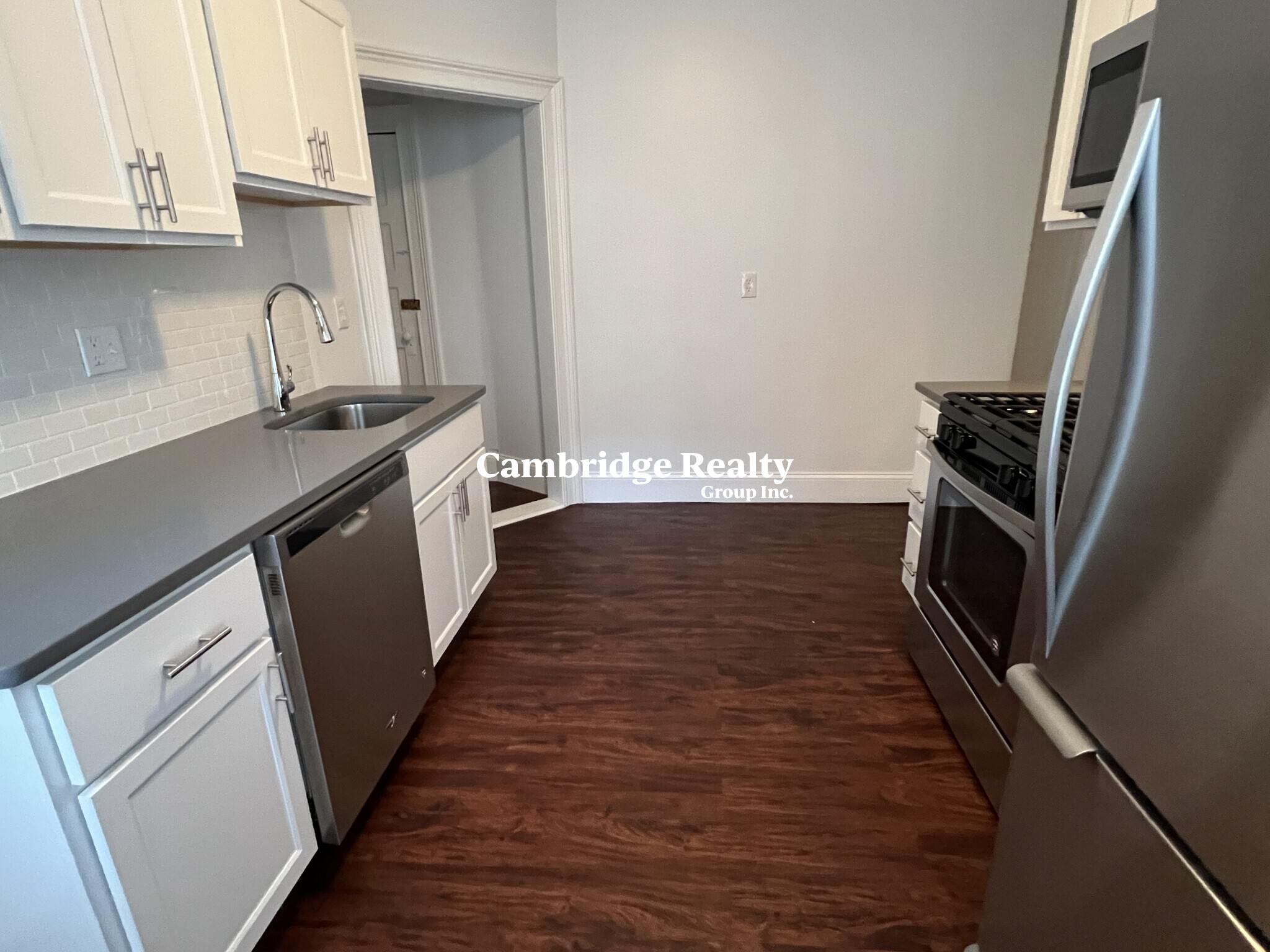 122 Columbia St, The Port