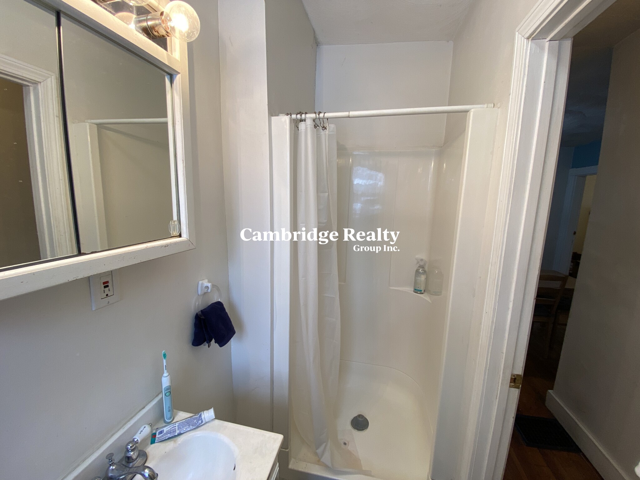 37 Cameron Ave, Teele Square