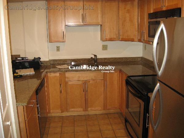 345 Franklin St, Riverside