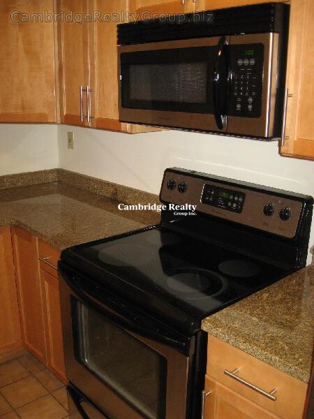 345 Franklin St, Riverside