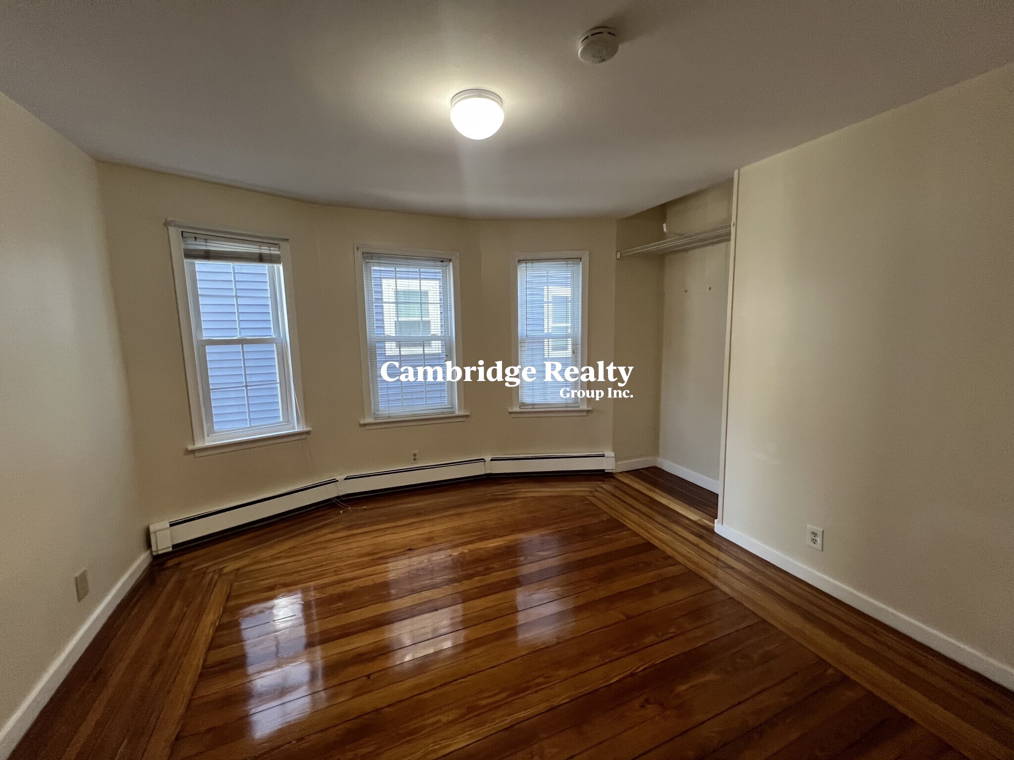 24 Glendale Ave, Teele Square