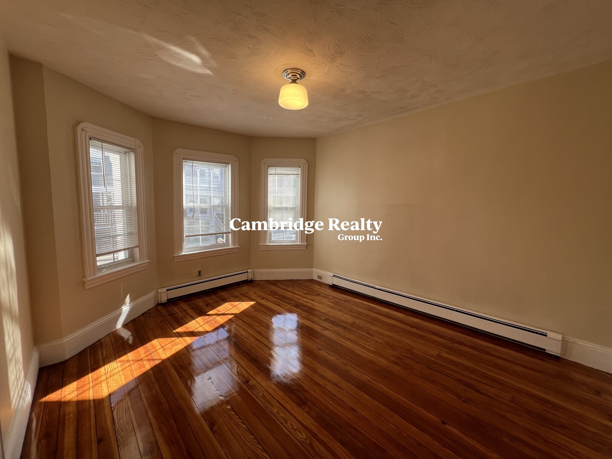 24 Glendale Ave, Teele Square